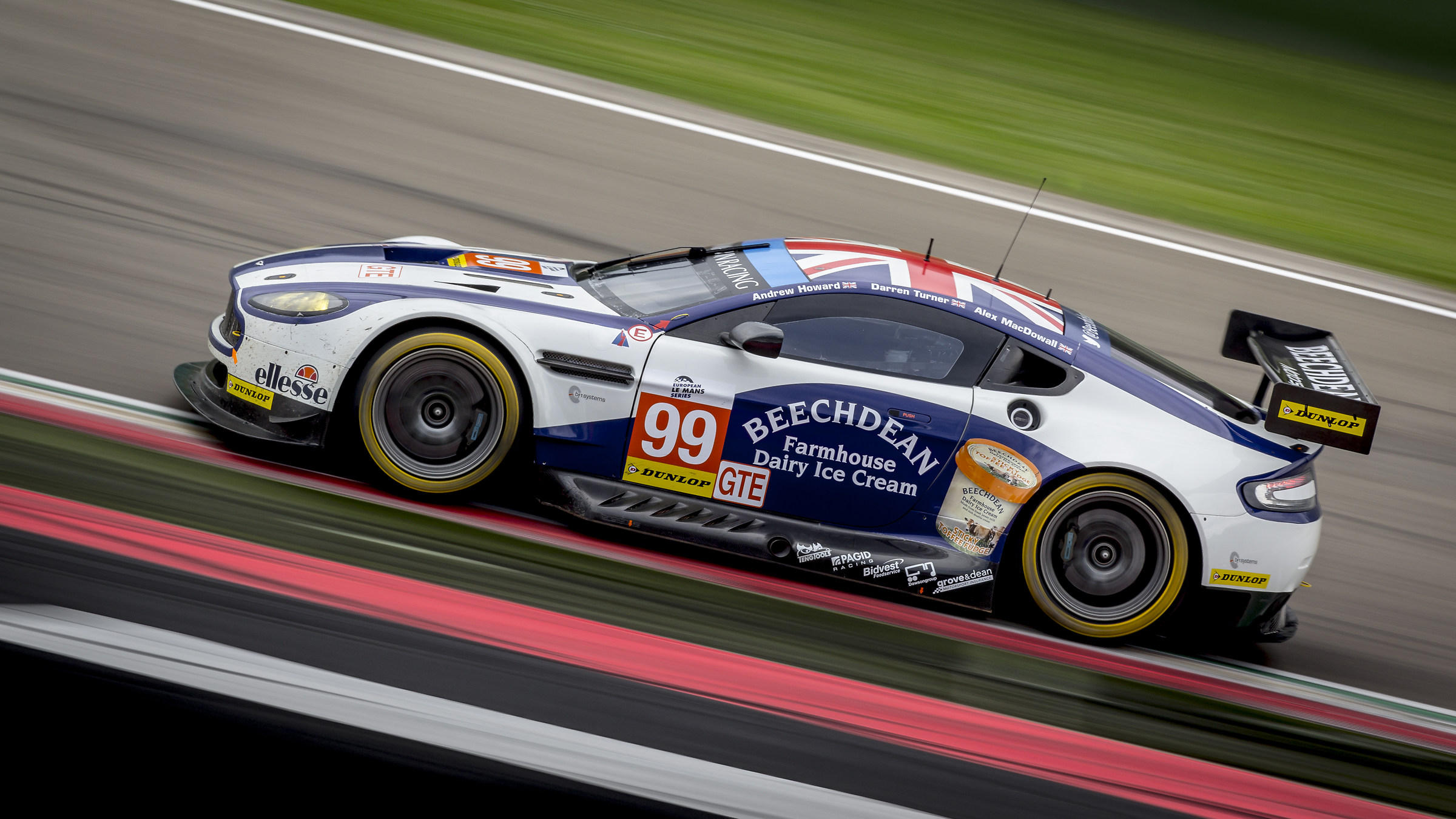 Aston Martin V8 Vantage LM GTE