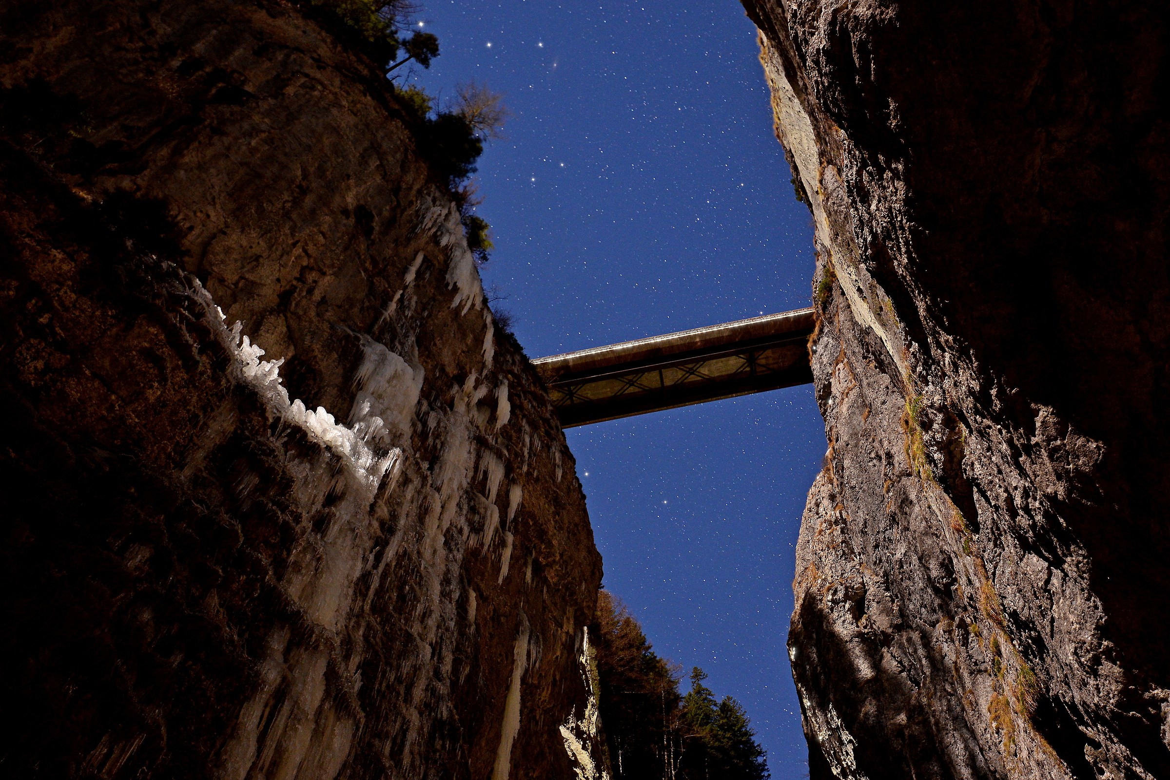 A bridge on the stars