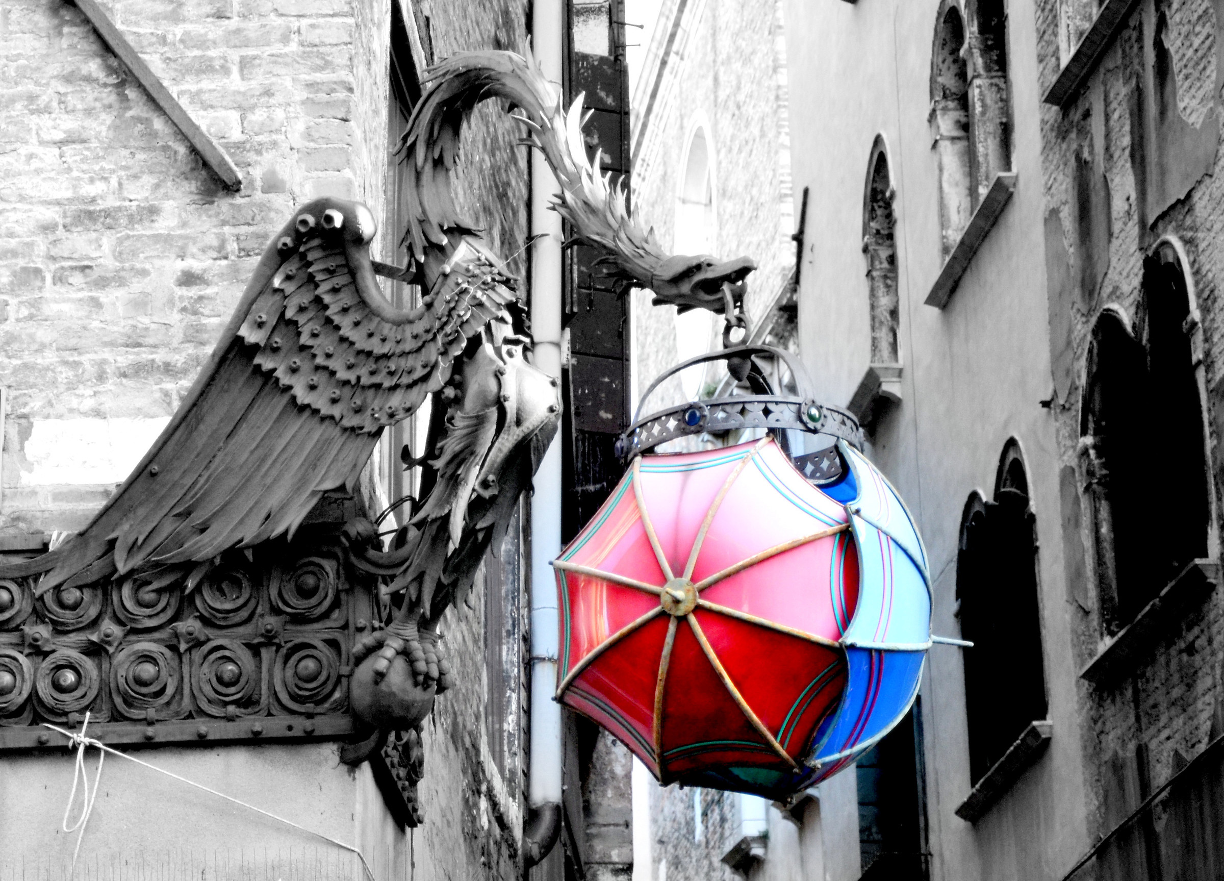 Venice - Umbrellas in sottoportego
