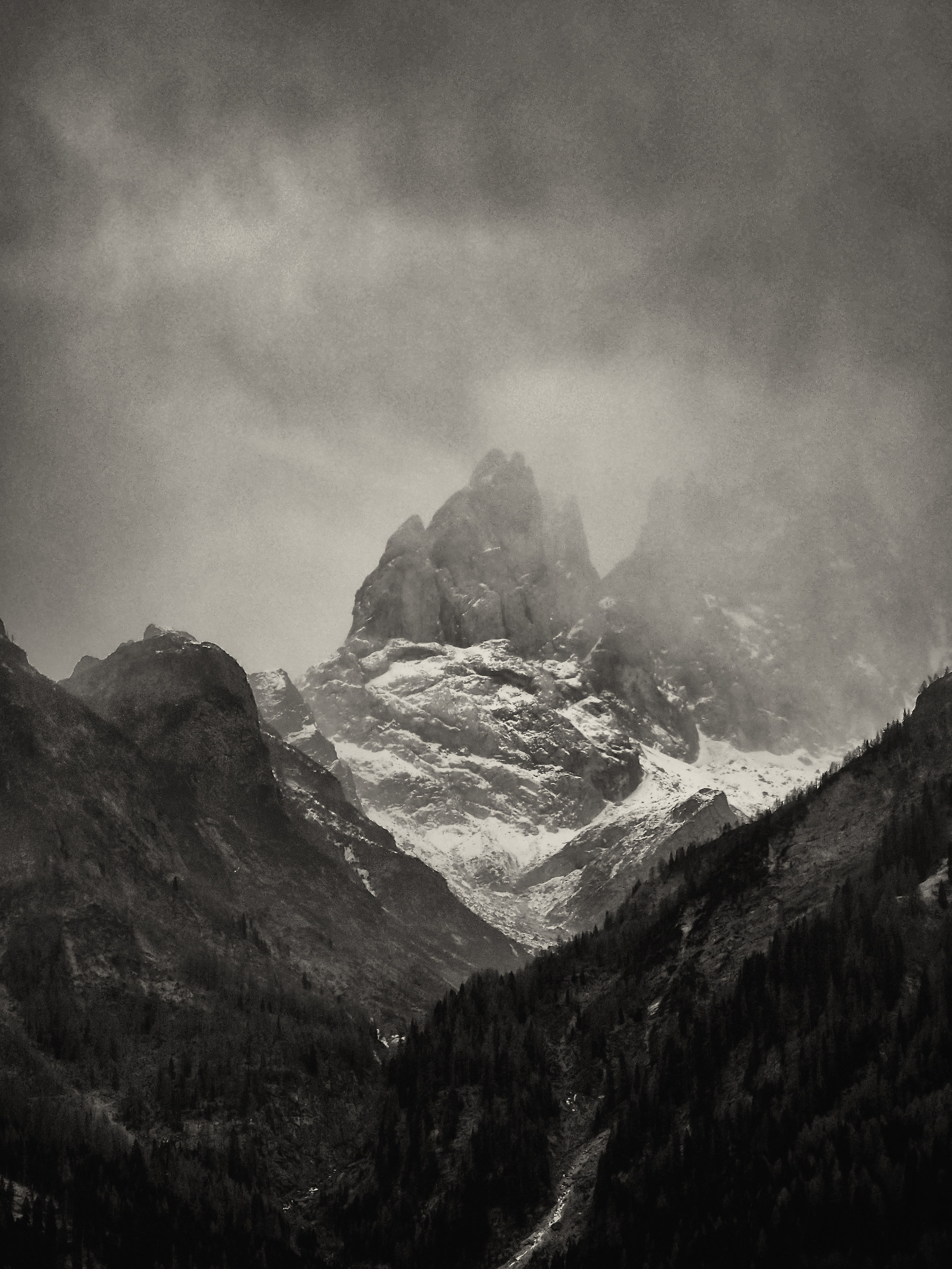 before the snowstorm, Focobon, Dolomites