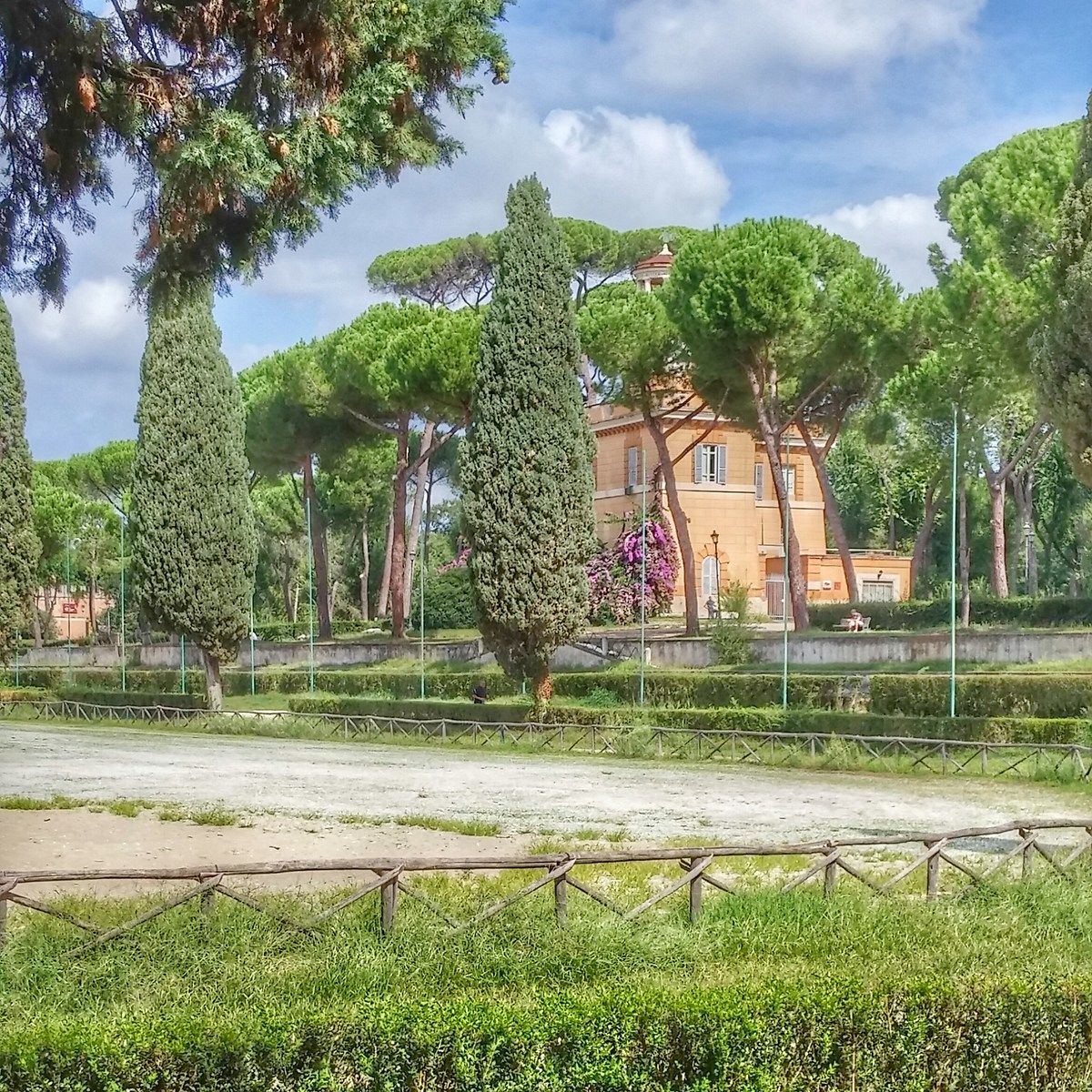 Piazza di Siena Rome