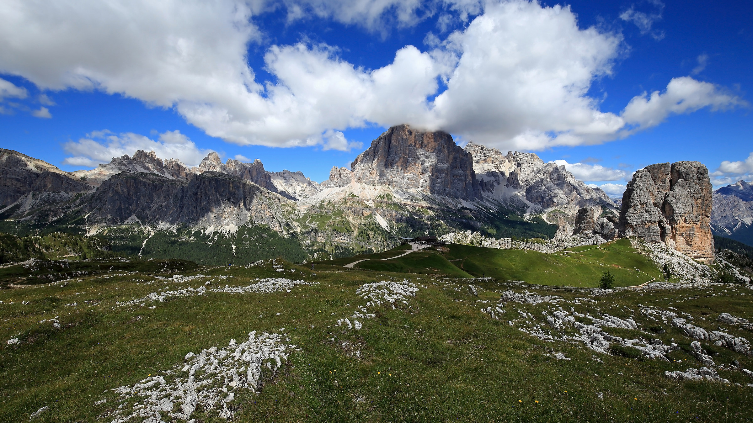 Dolomiti di Fanes, Tofane e Cinque Torri.