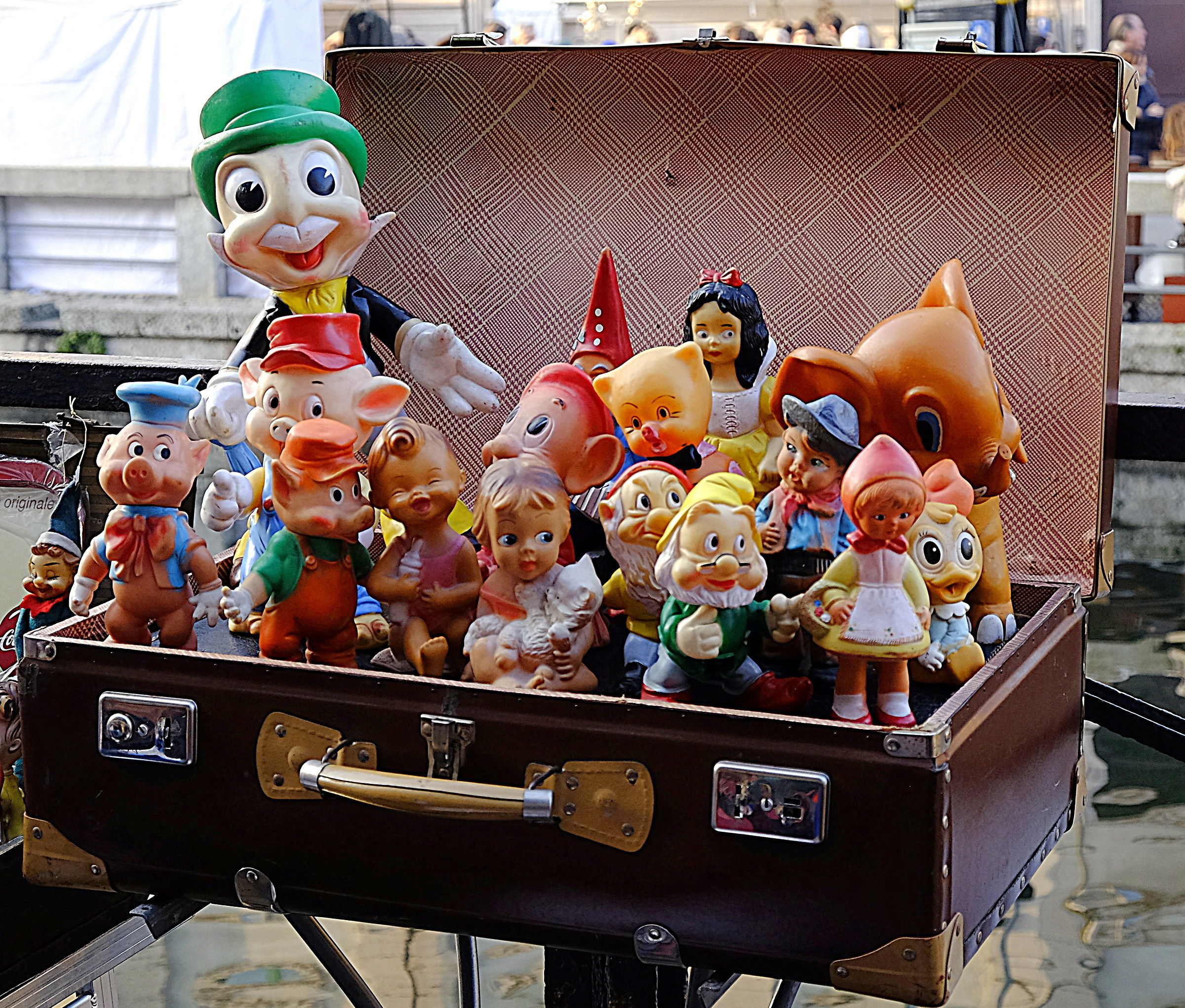 The suitcase of dreams