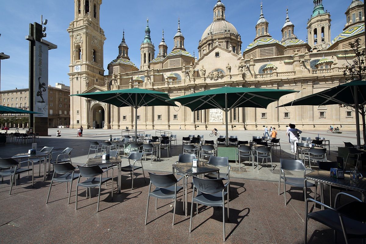 Basilica e Piazza del Pilar - Saragozza - Spagna - v1