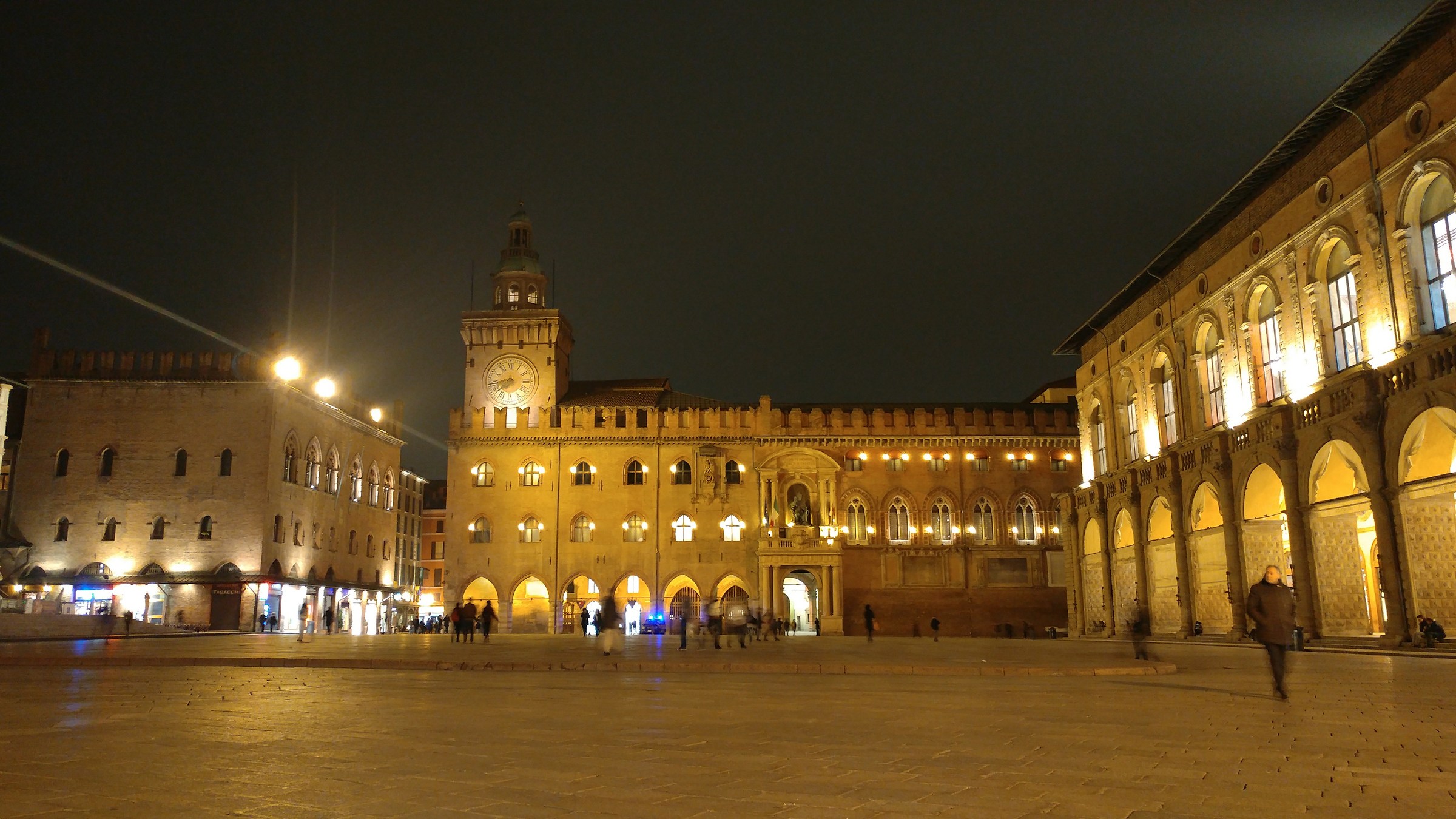 Piazza Maggiore Bologna