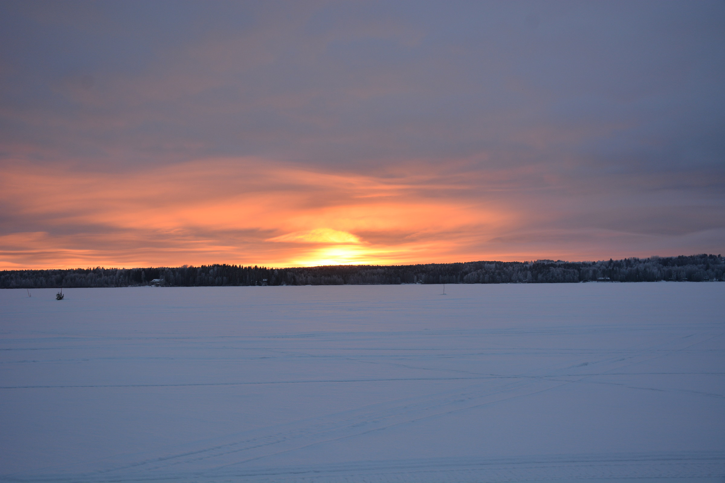 Lago ghiacciato Karstula