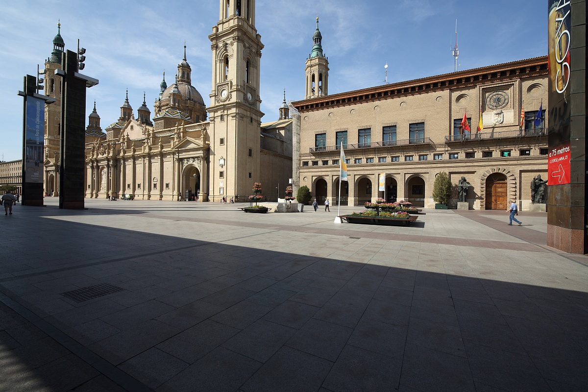 Basilica e Piazza del Pilar - Saragozza - Spagna - v6