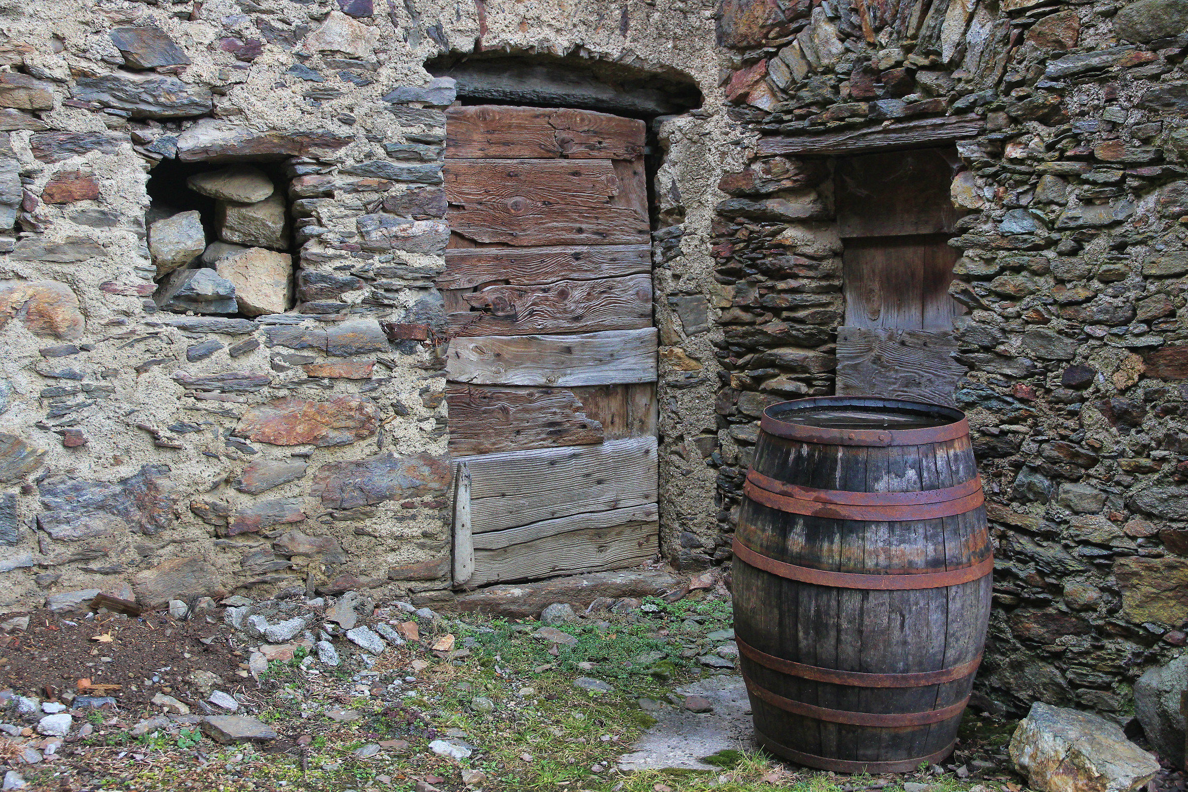 doors and barrel