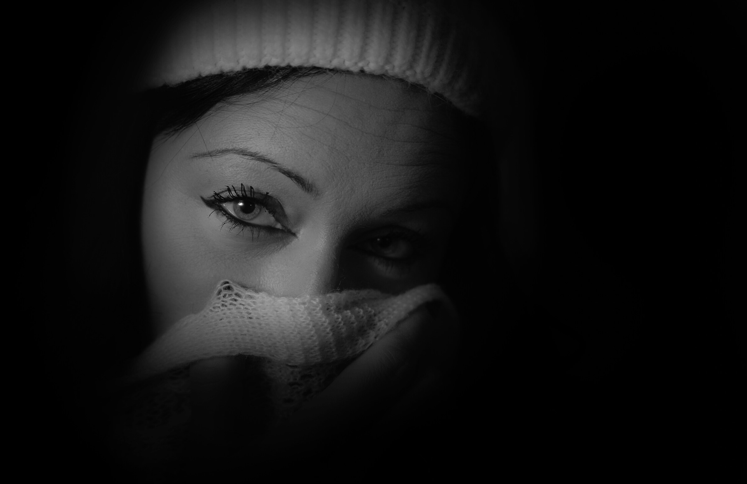 Nascosta nel buio...