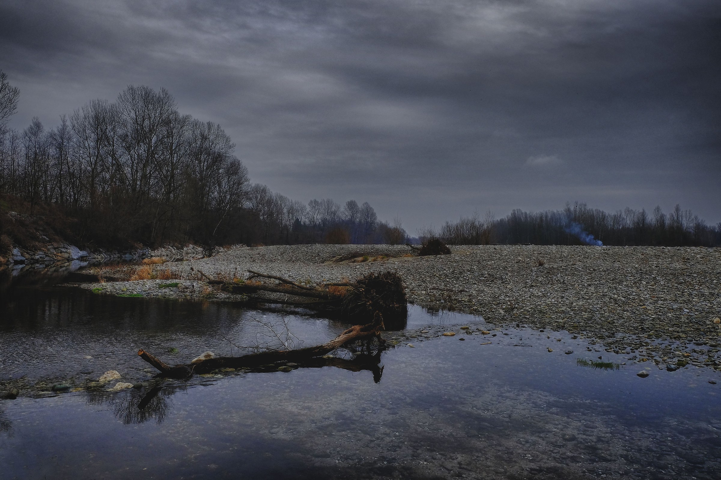 il fiume e la sua quiete ,inquietante