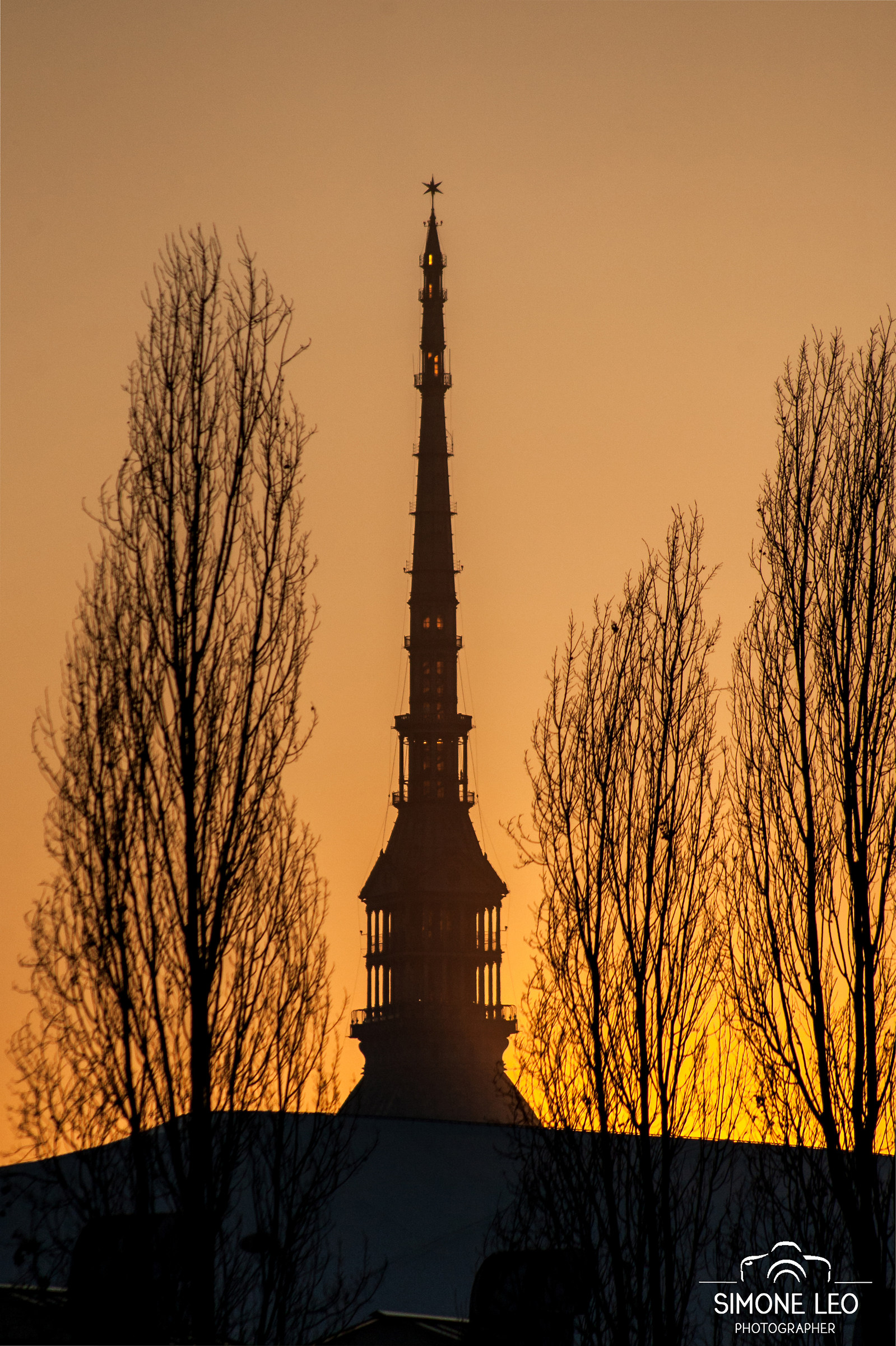 L'ultimo sole dietro la Mole