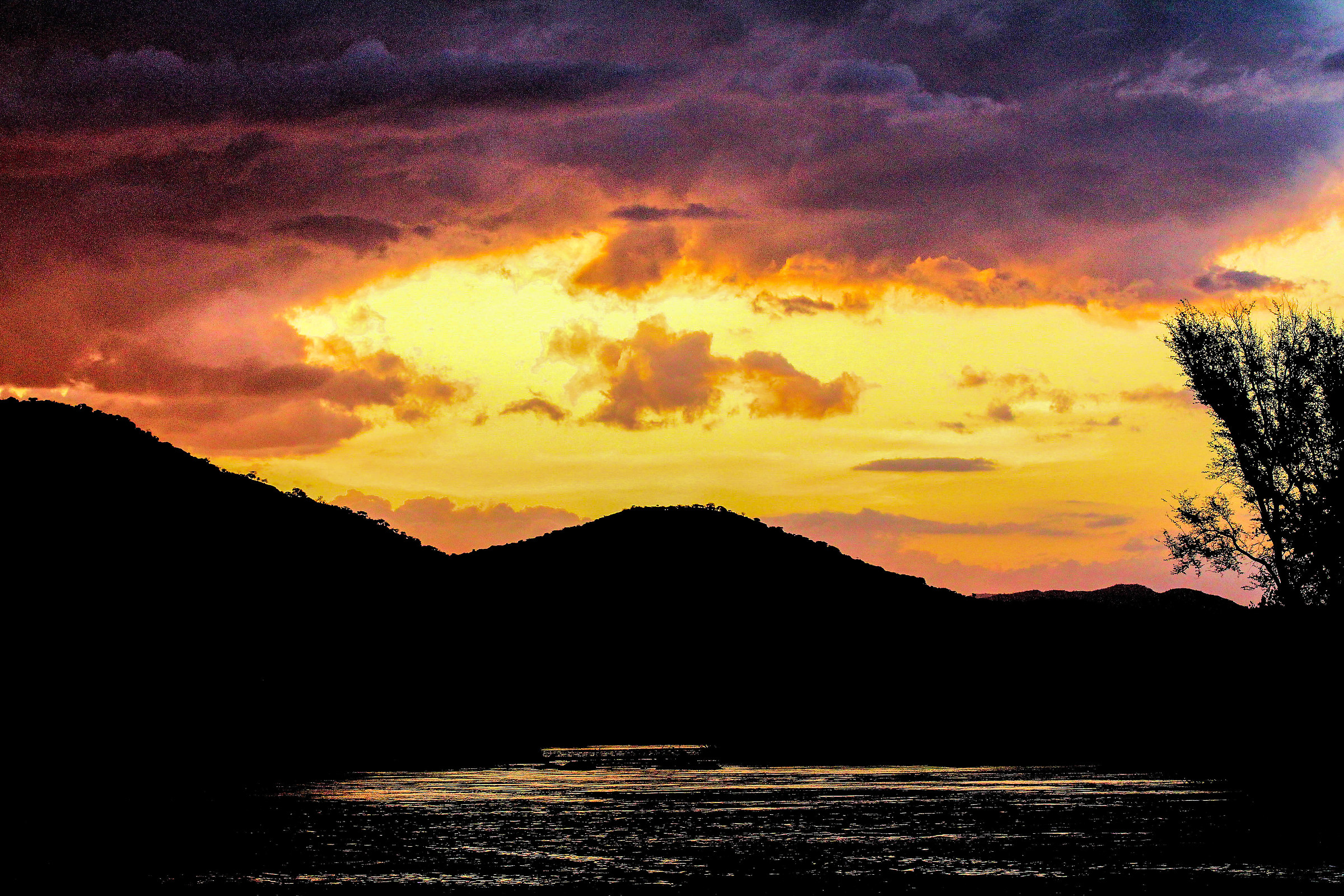 Tramonto sul fiume Kunene