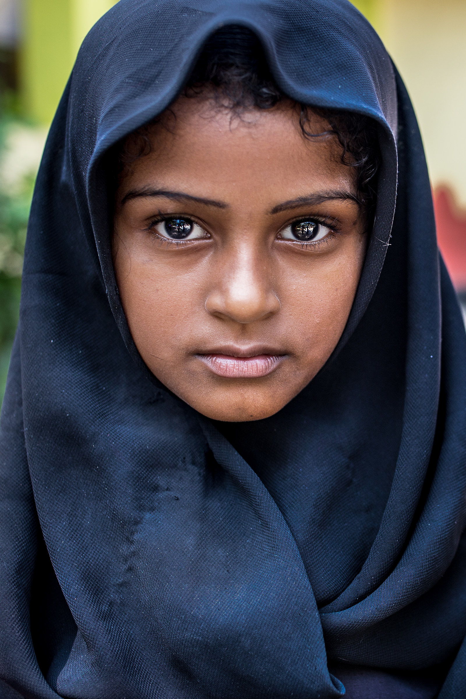 The little girl with the veil