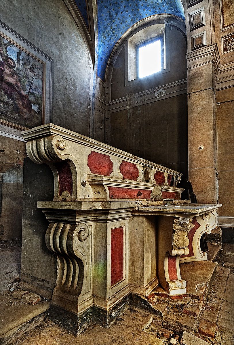 toiano paese abbandonato