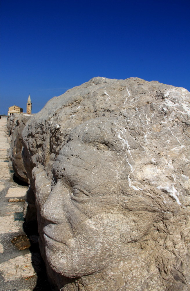 Faccia di pietra_ Caorle_ 01