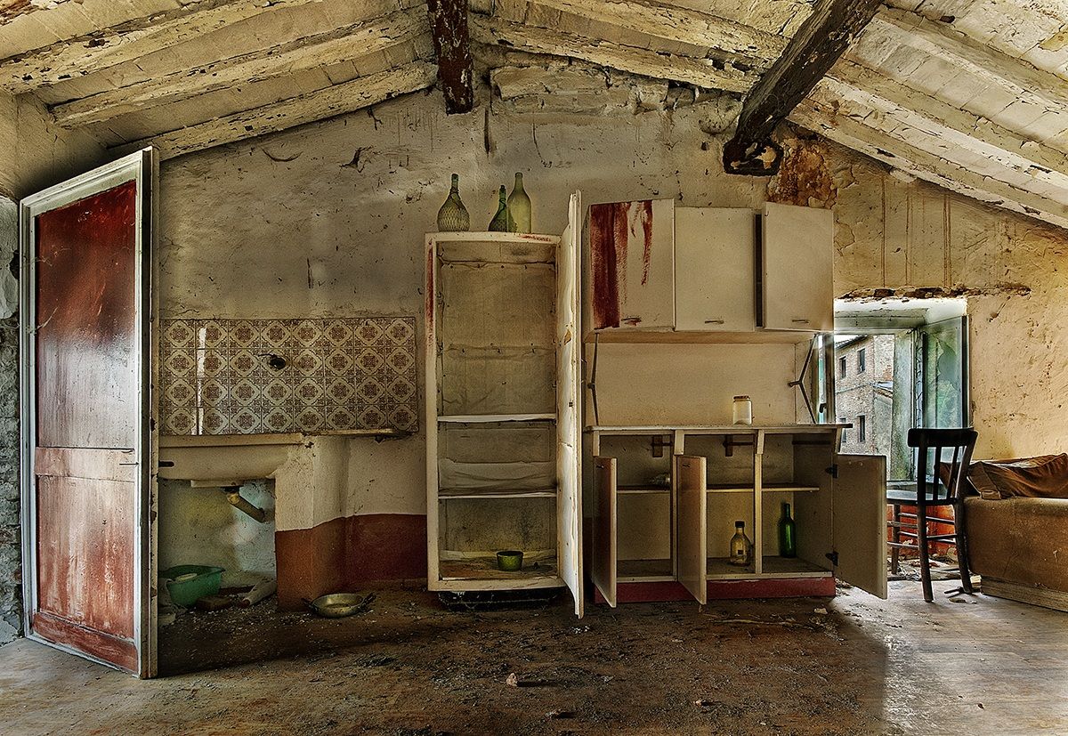 toiano paese abbandonato