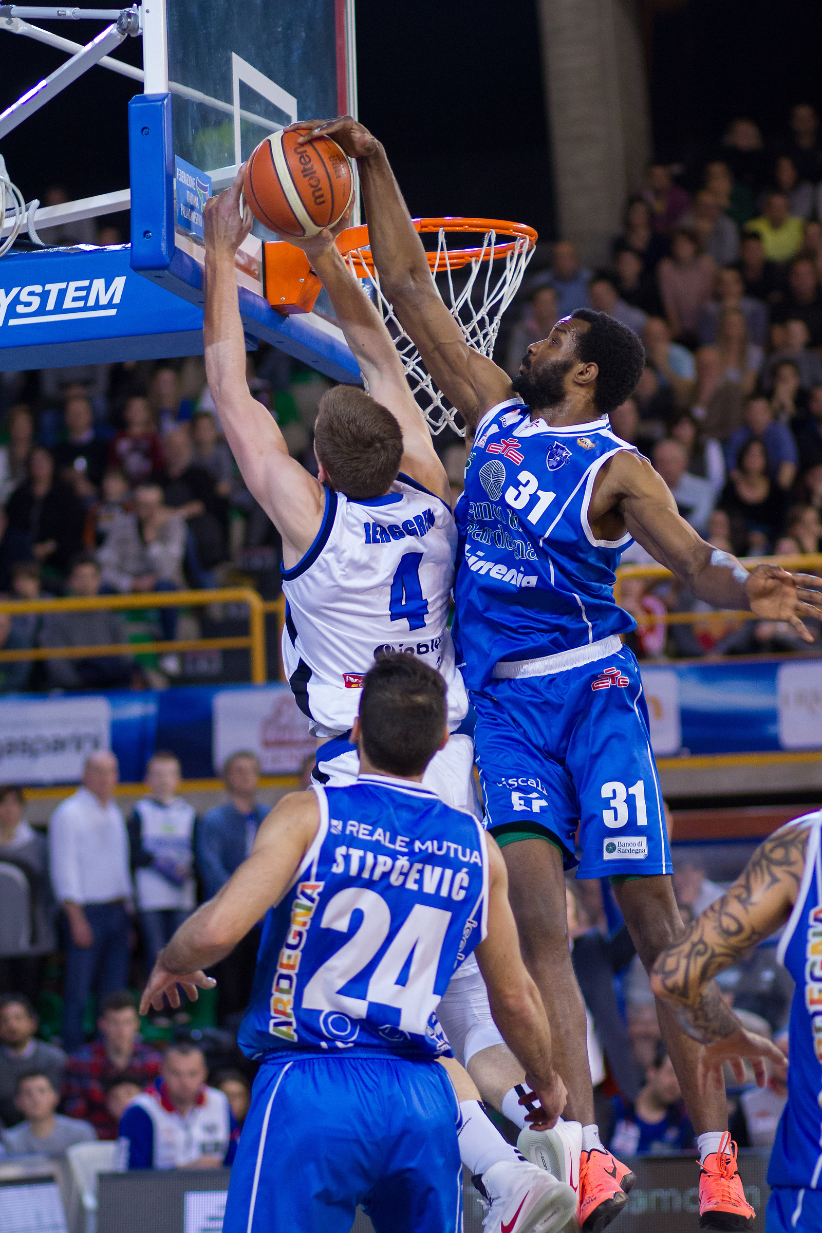 Lawal stoppa Bergren