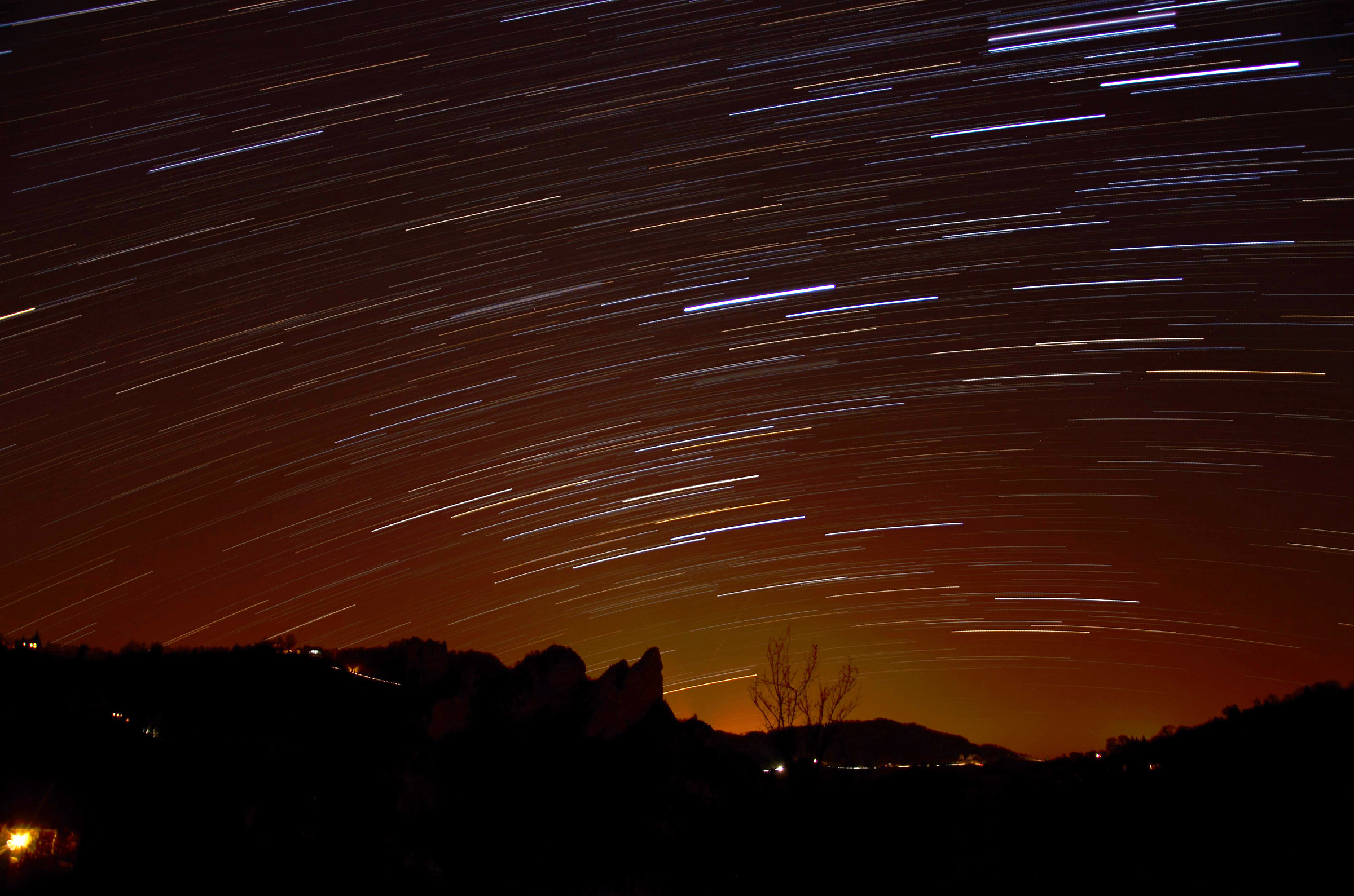 Startrails (Notte di stelle ai Sassi di Roccamalatina