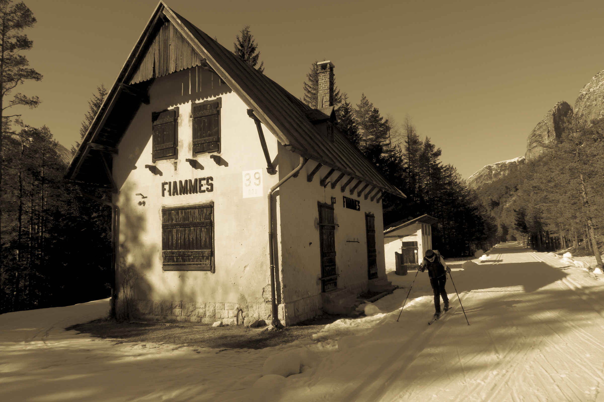 dobbiaco-old curtain rail, Fiammes station