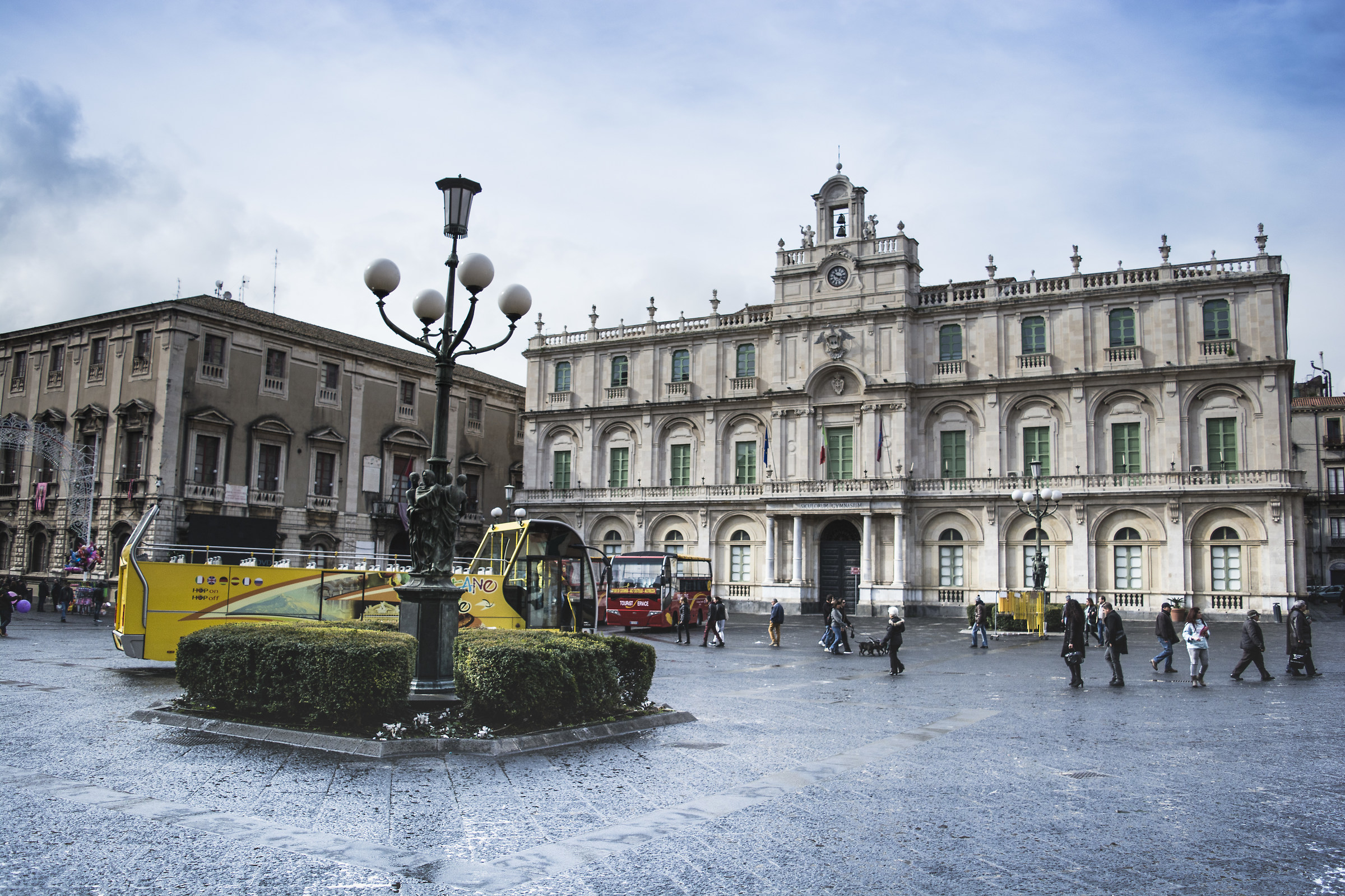 another point of view of Piazza Universita