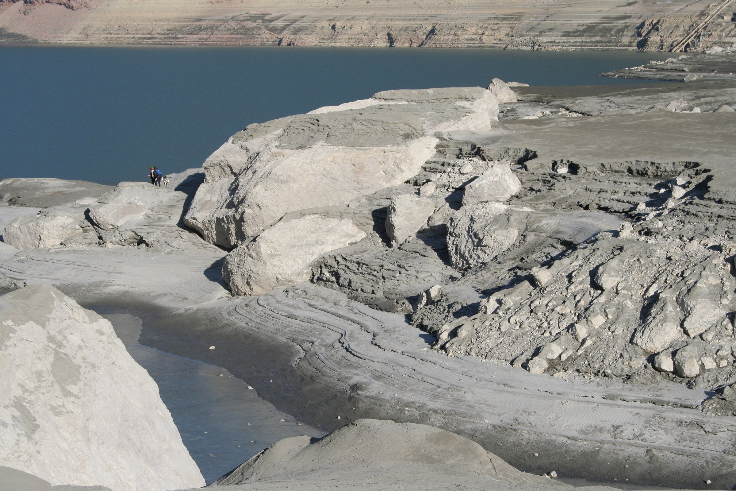Molveno lake drained for maintenance