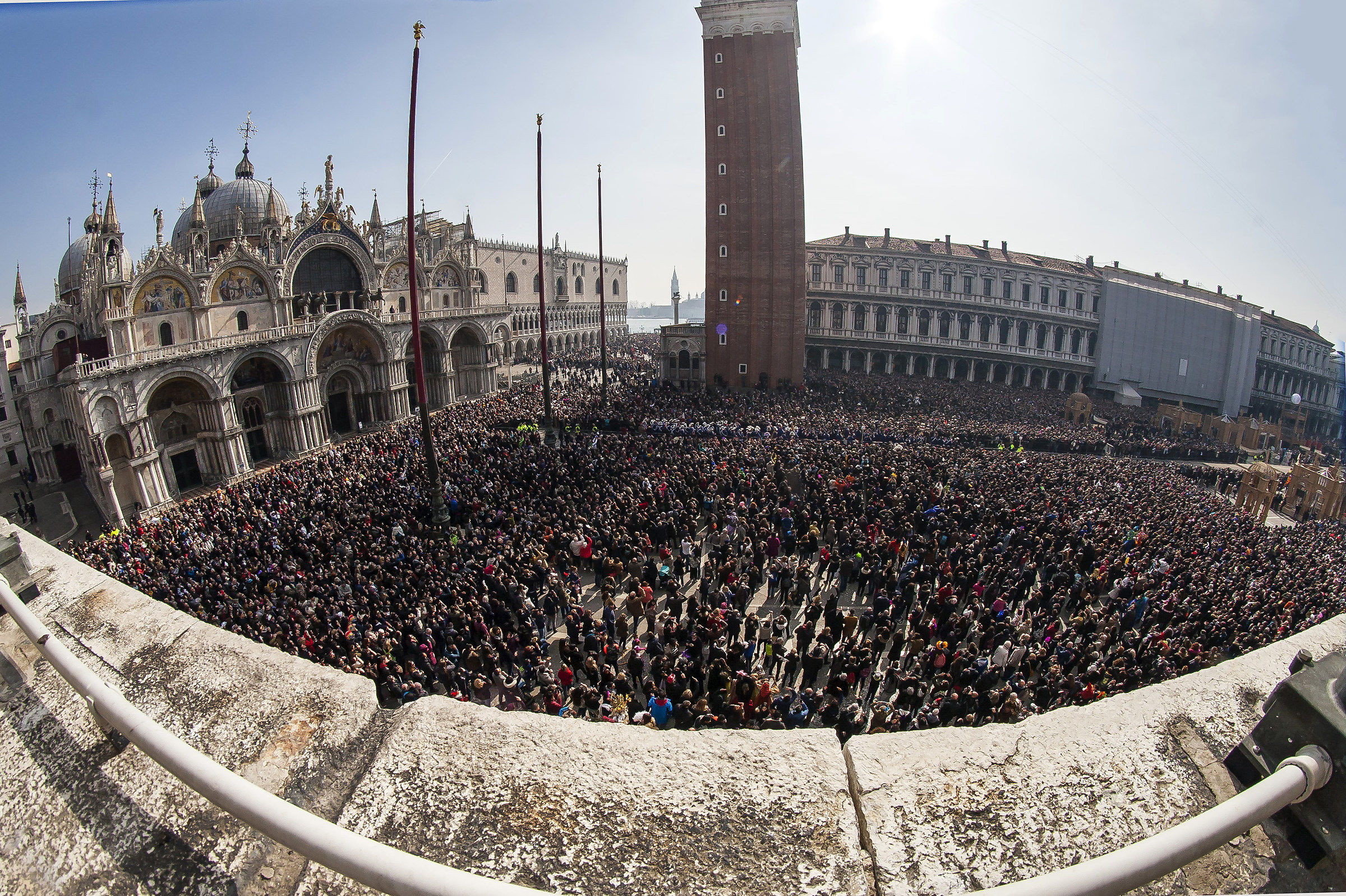 19 febbraio ore 12 carnevale di Venezia