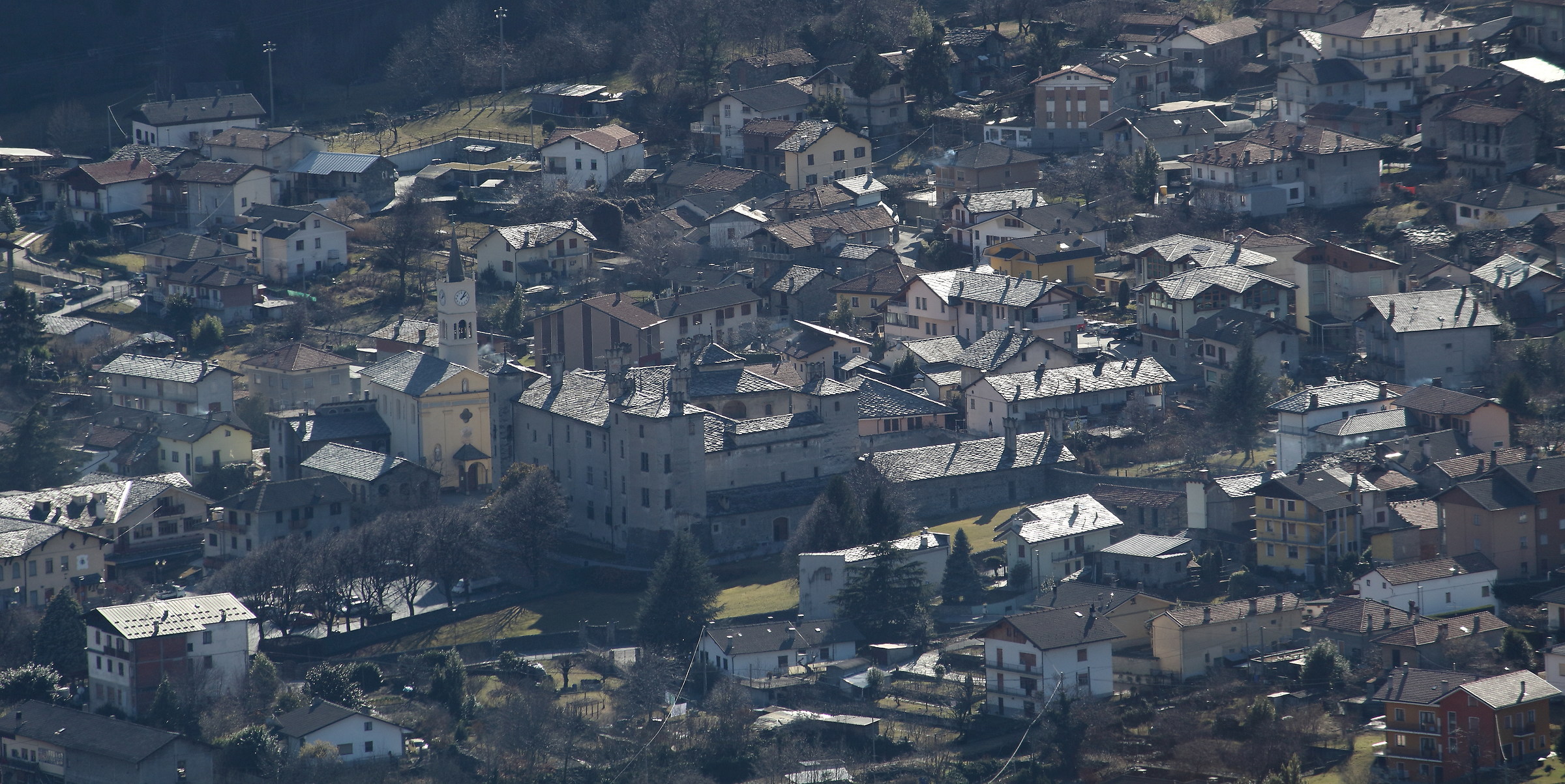 Issogne dall'alto