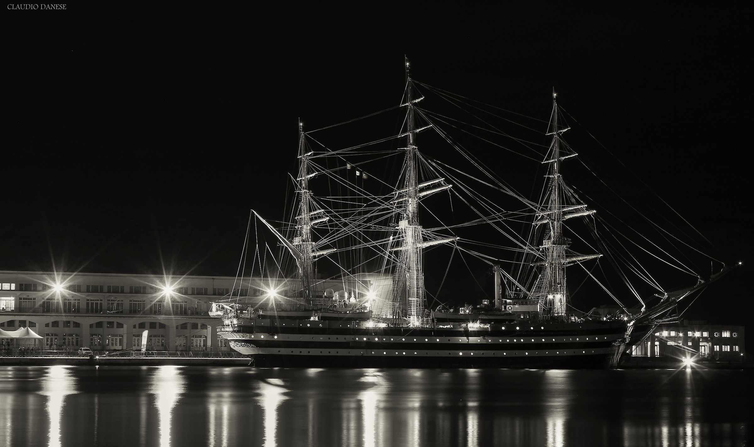 La Vespucci by night B&N