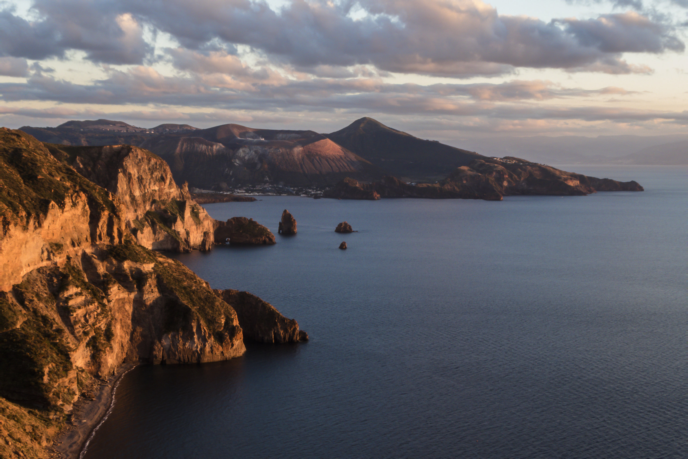 four eyes to watch Goldeneye