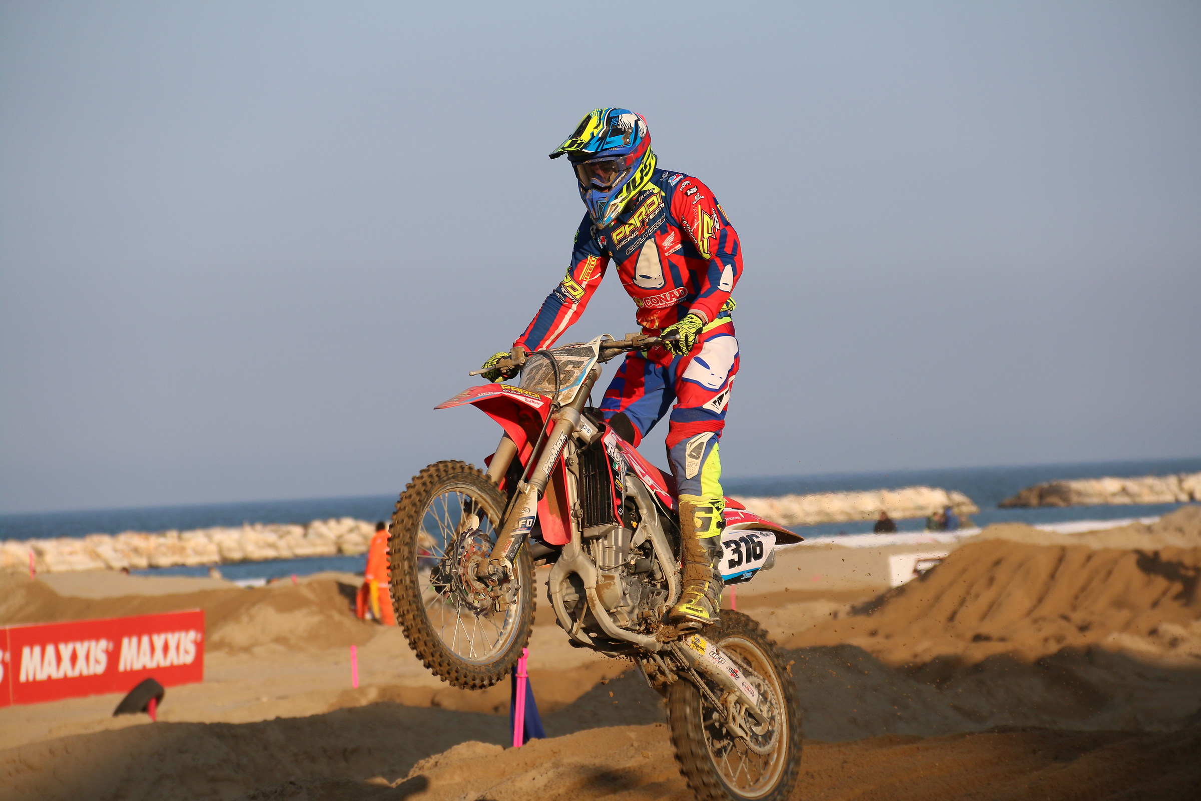 Canon 70D 18-135 f3.5-5.6 is