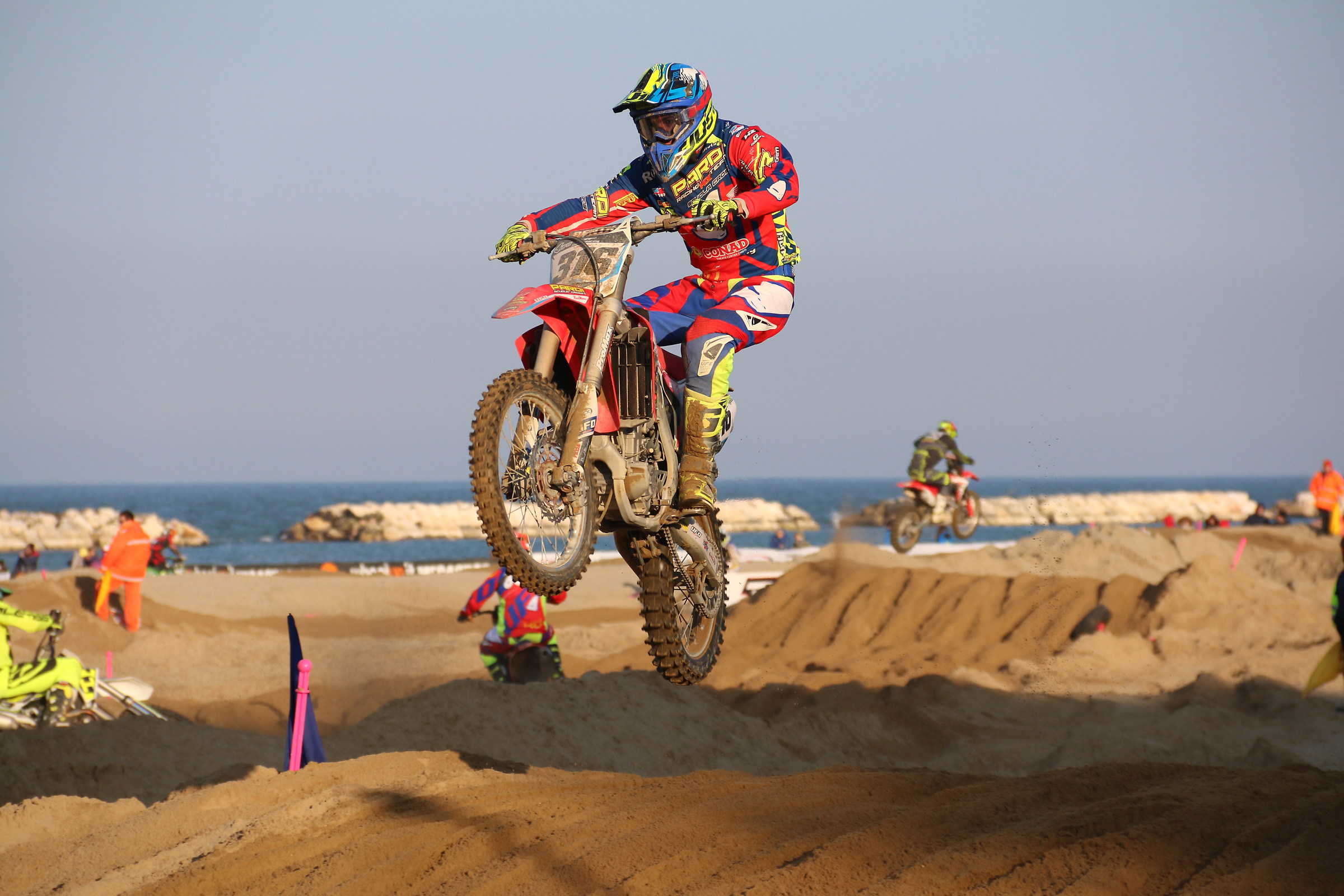 Canon 70D 18-135 f3.5-5.6 is