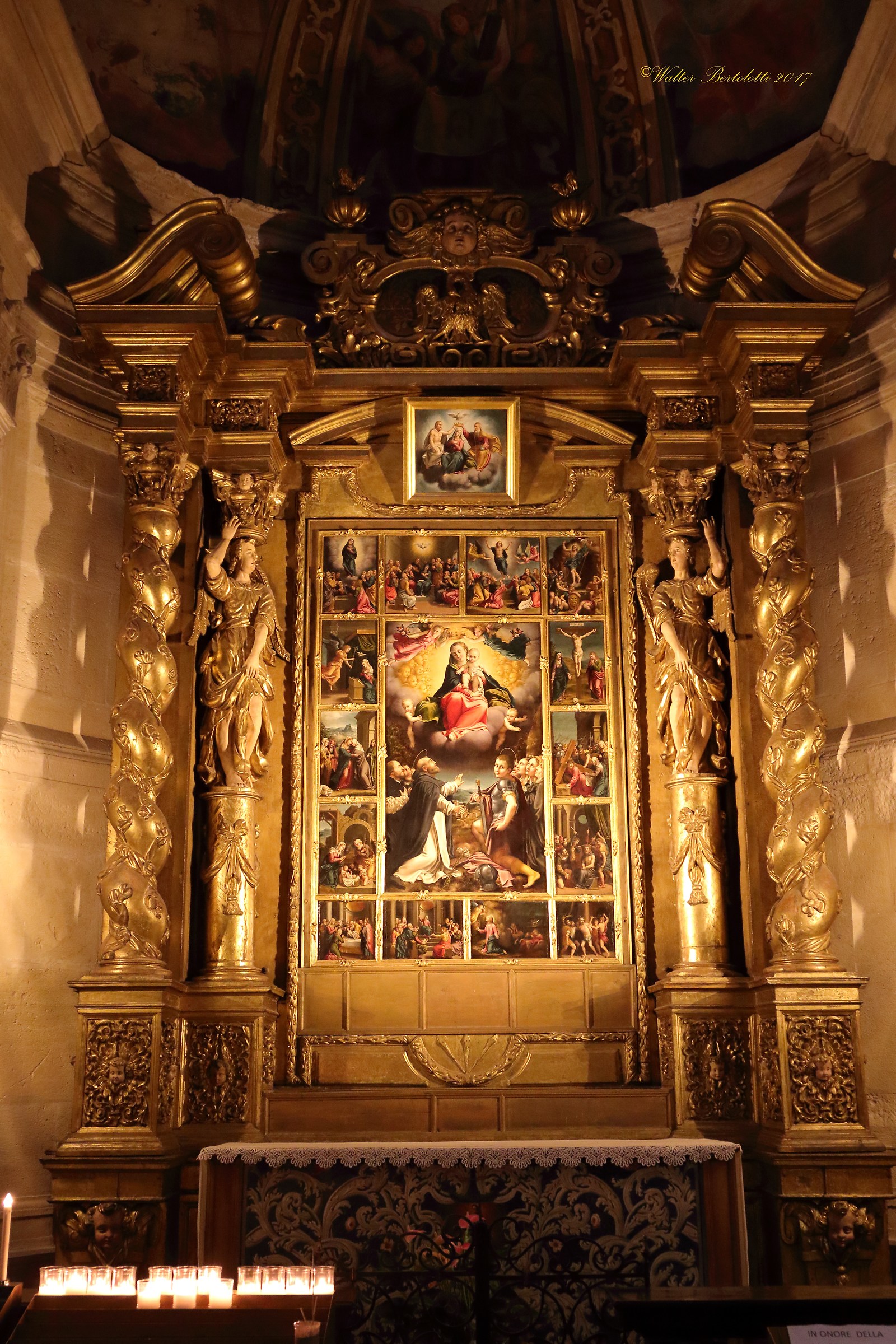 Altar of Our Lady of Rosary