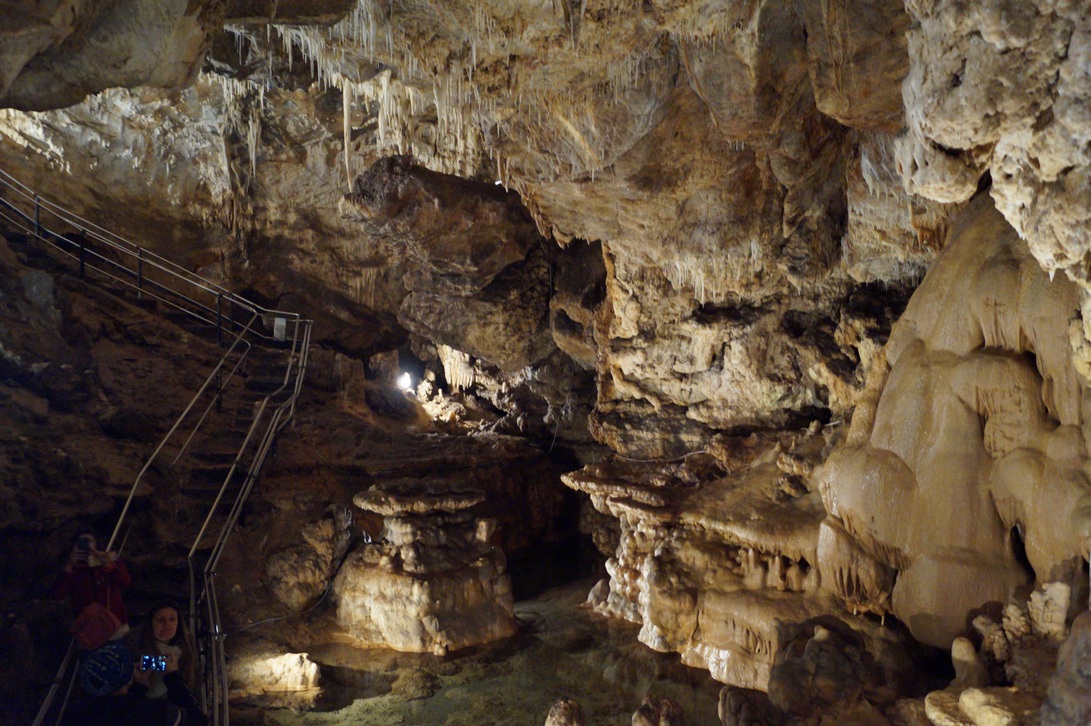 cave 12
