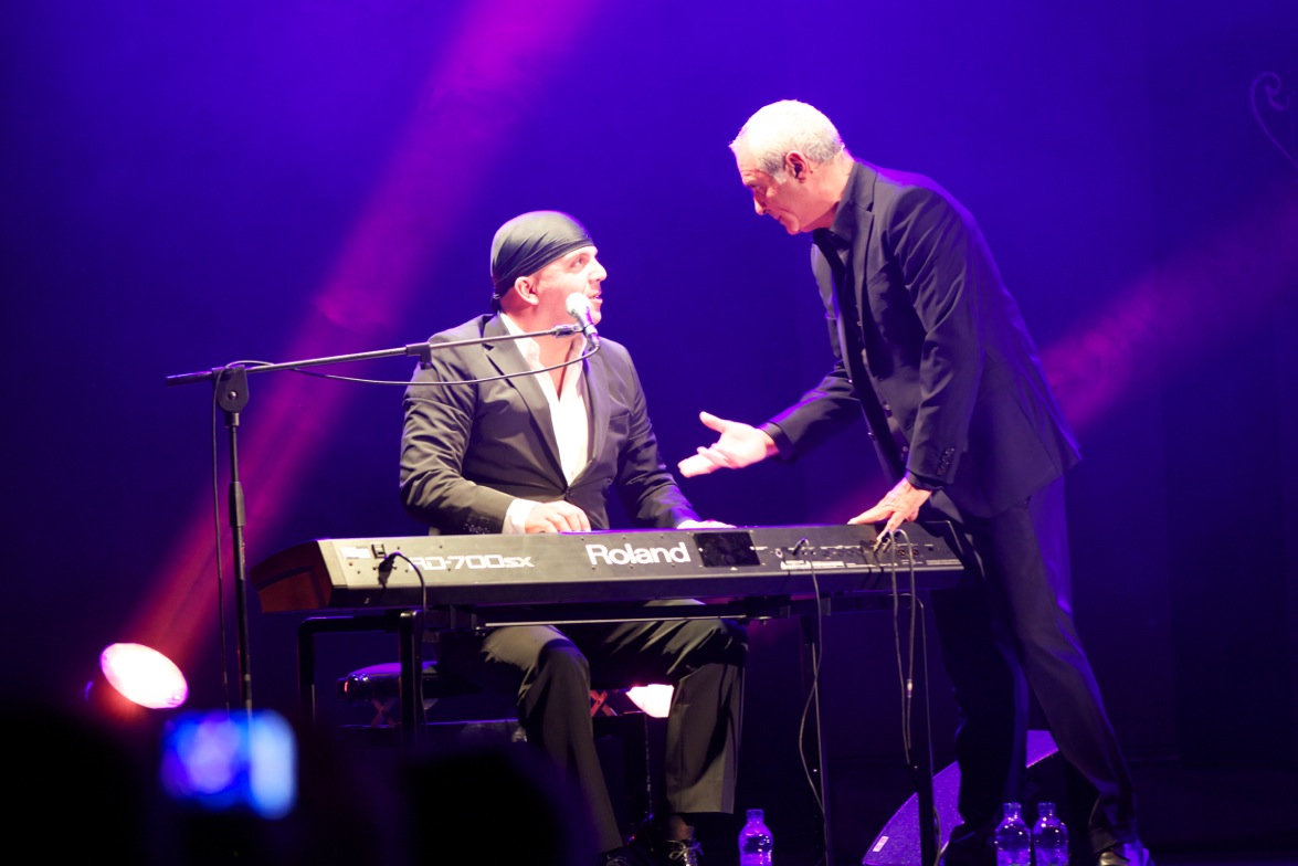 Dino Mancino Giorgio Panariello Entertainment in Greece.