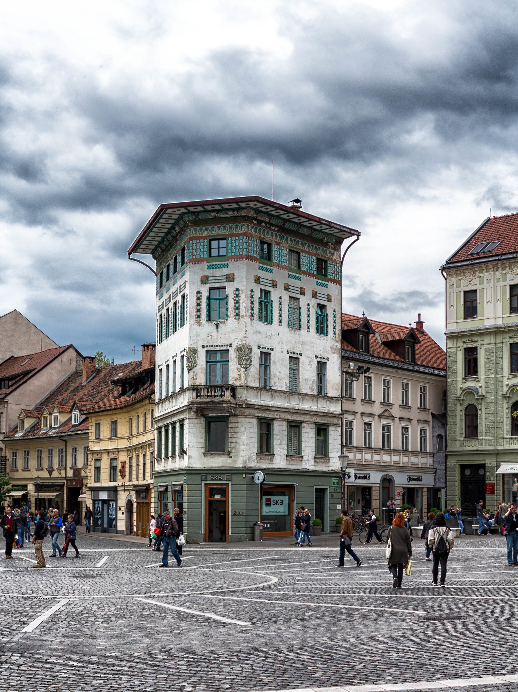 The iron in building board