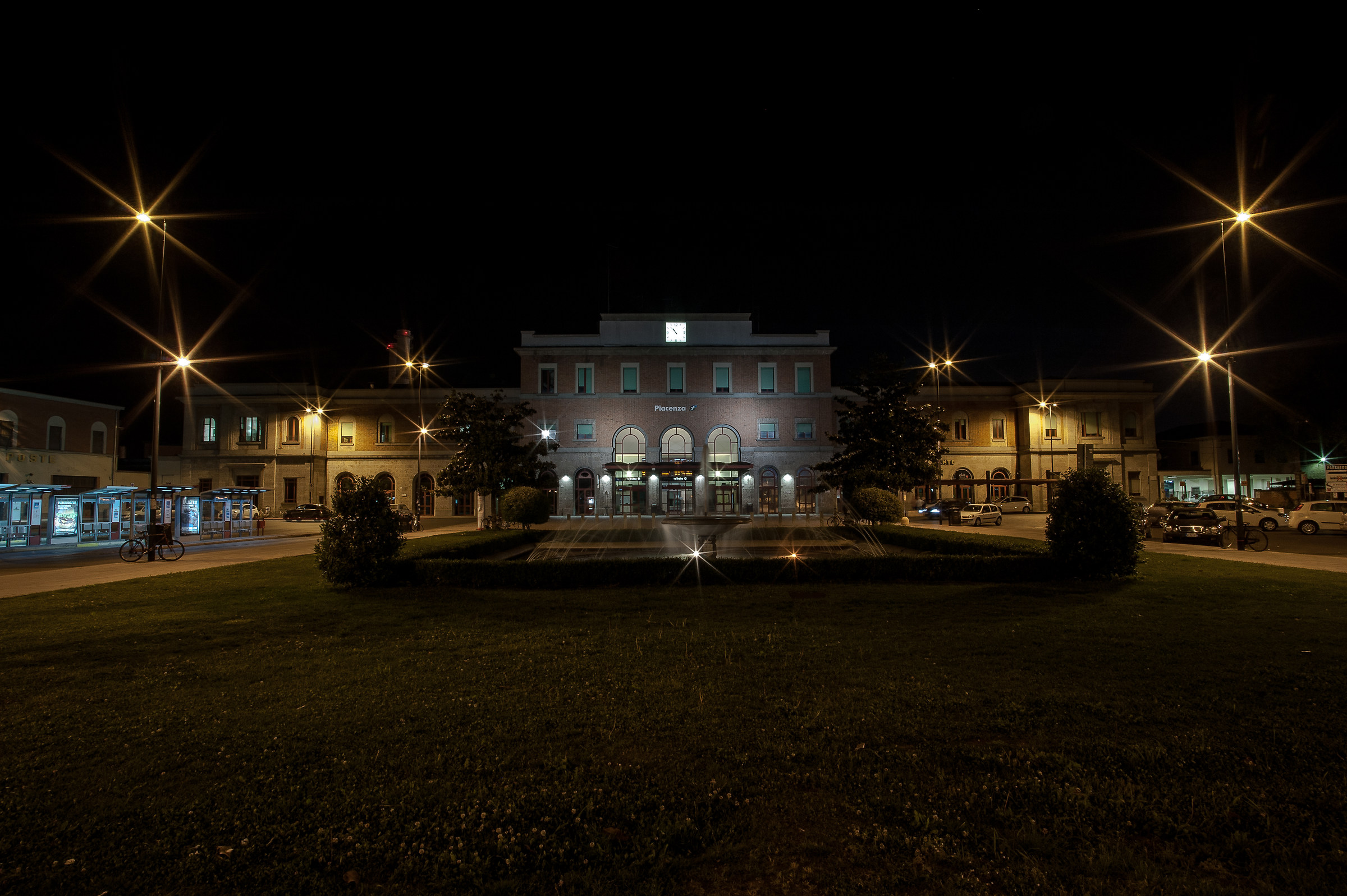 Piacenza: Station by night