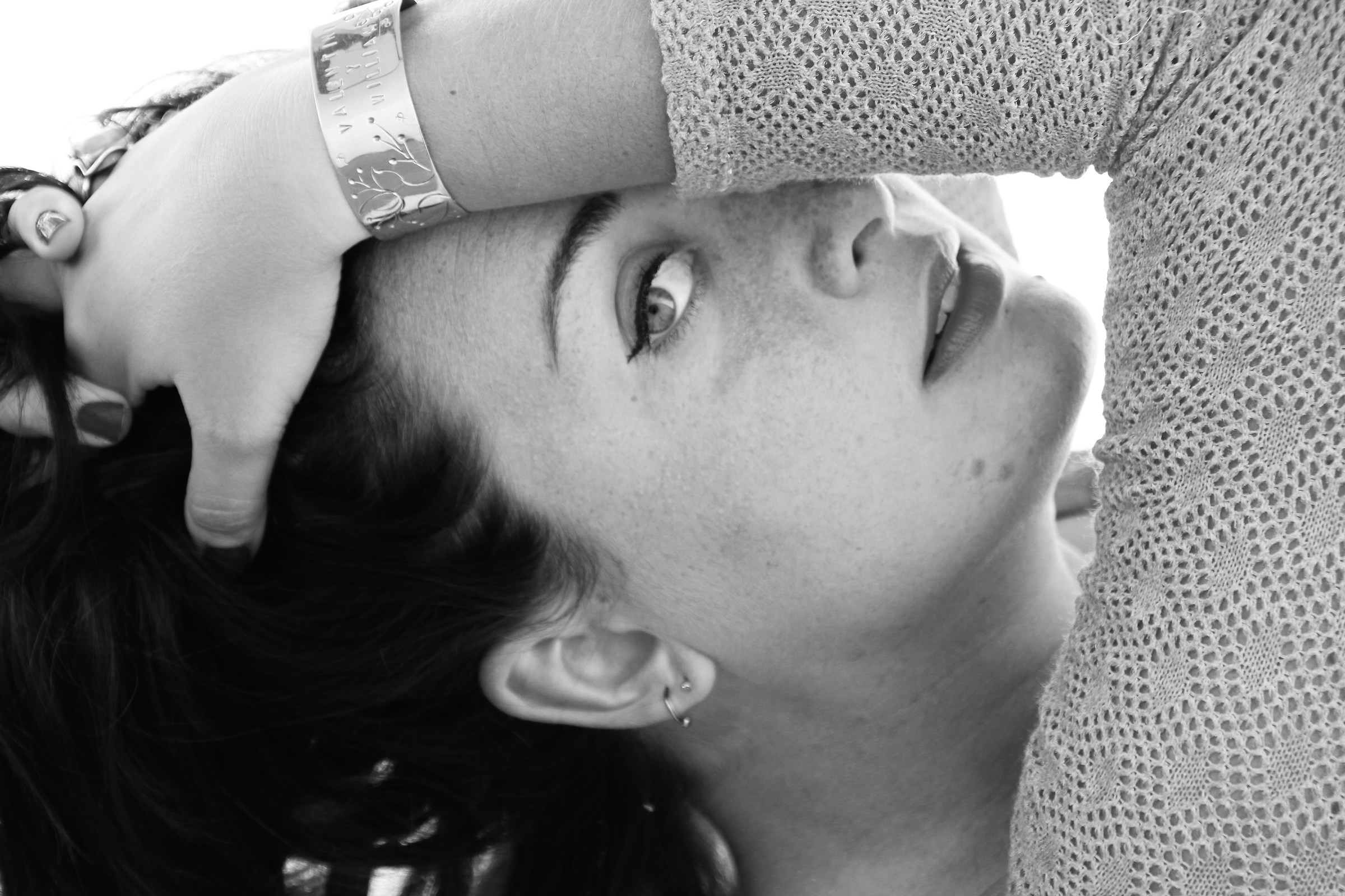 Valetina in b / w