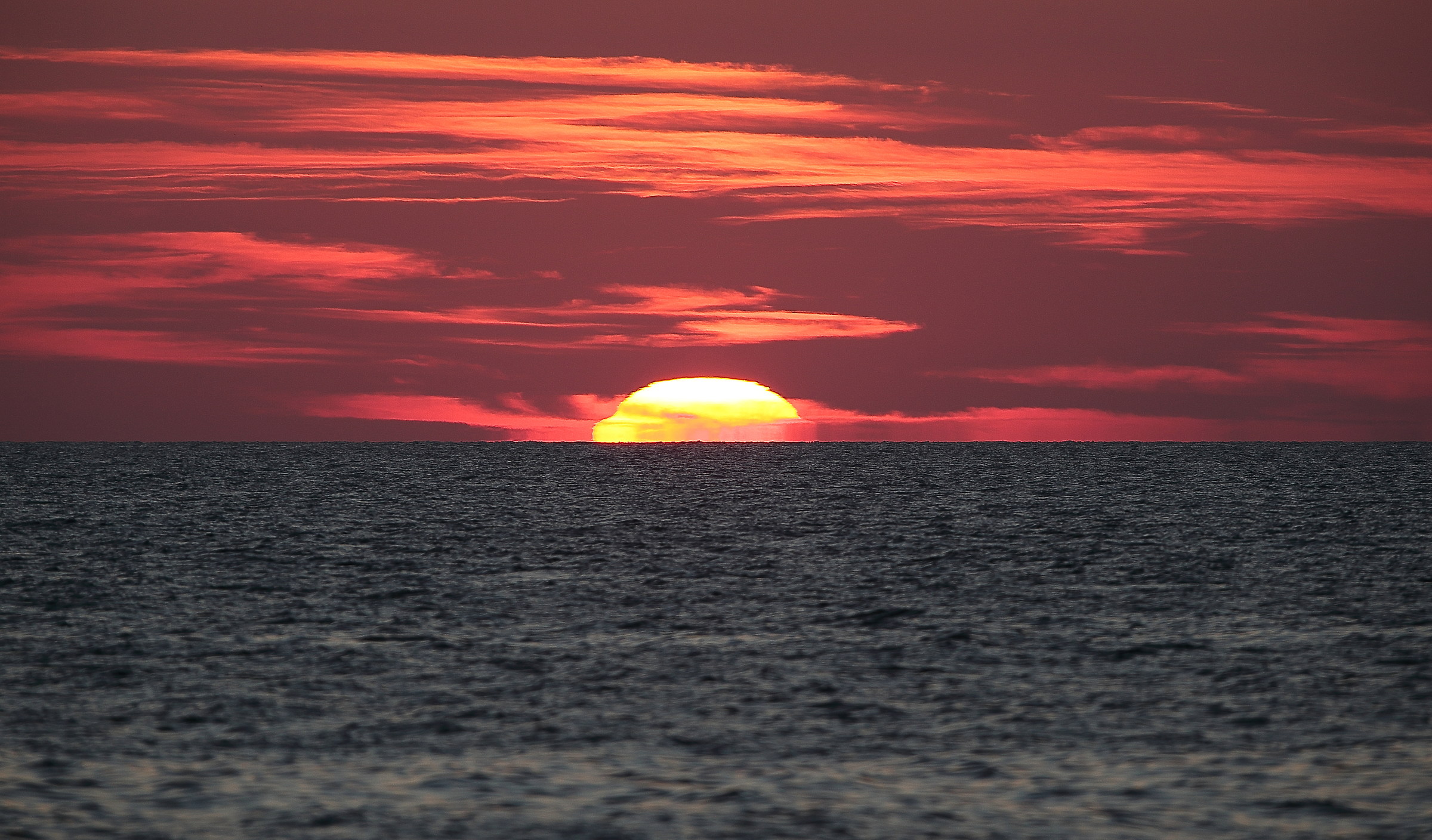 Quando il sole affonda nel mare