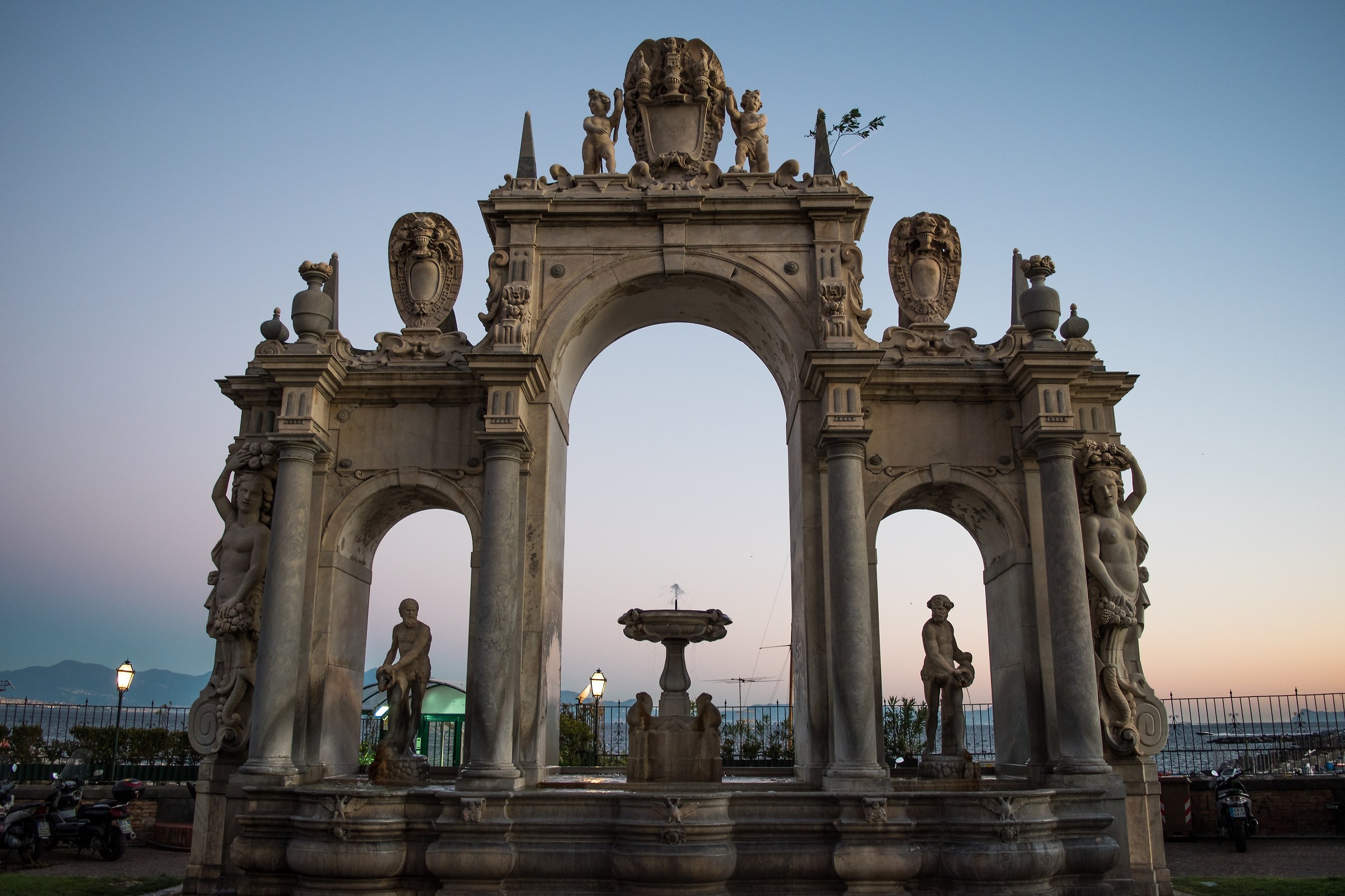 Fontana dell'Immacolatella
