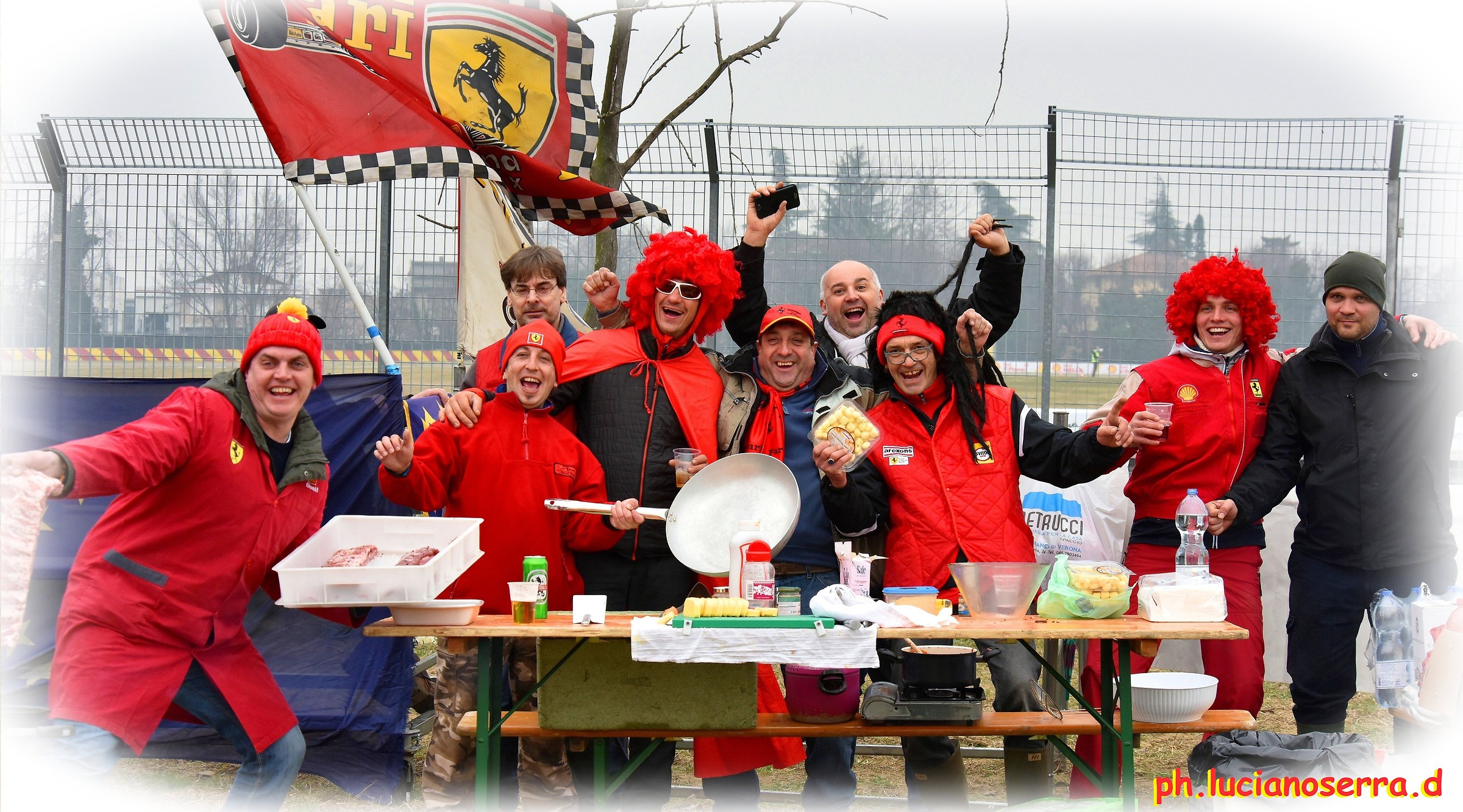 Tifosi Ferrari alla presentazione della Ferrari SF 70 H