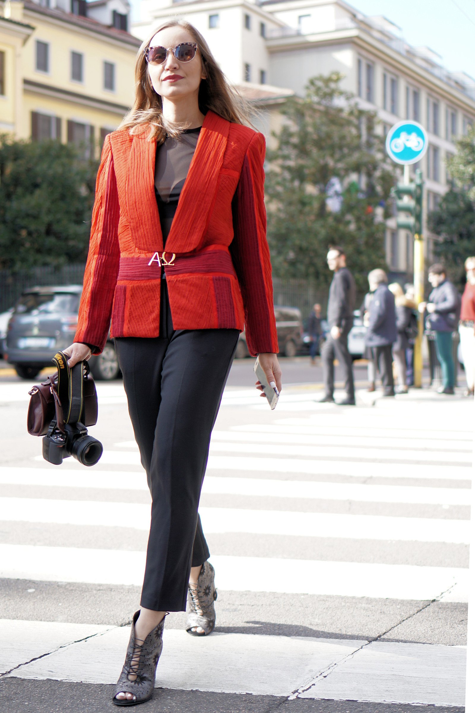 We go to photograph the parade