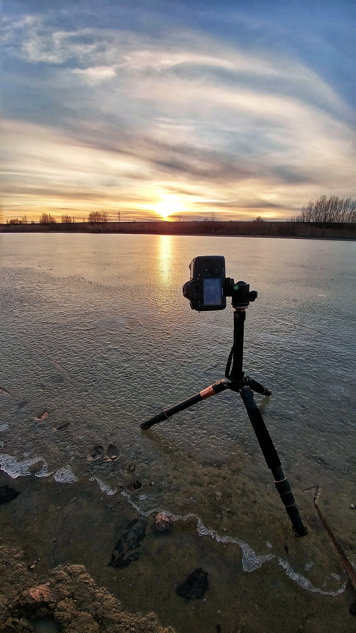 Magie sul fiume ghiacciato