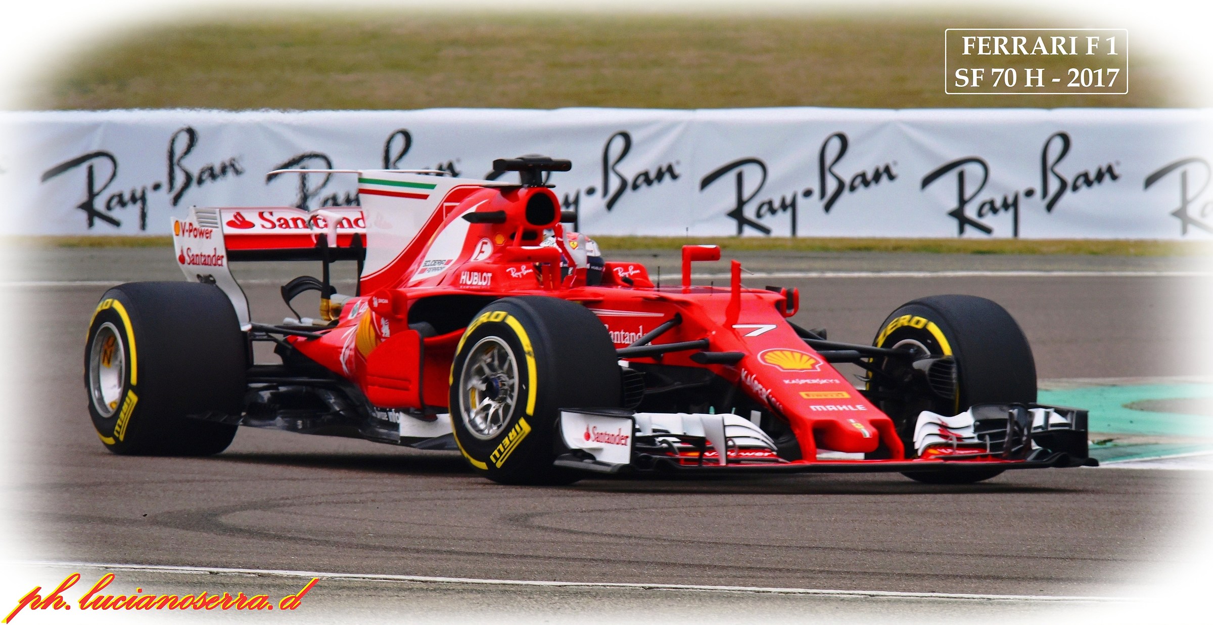 Un saluto da Kimi Raikkonen dalla Ferrari SF 70 H  2017