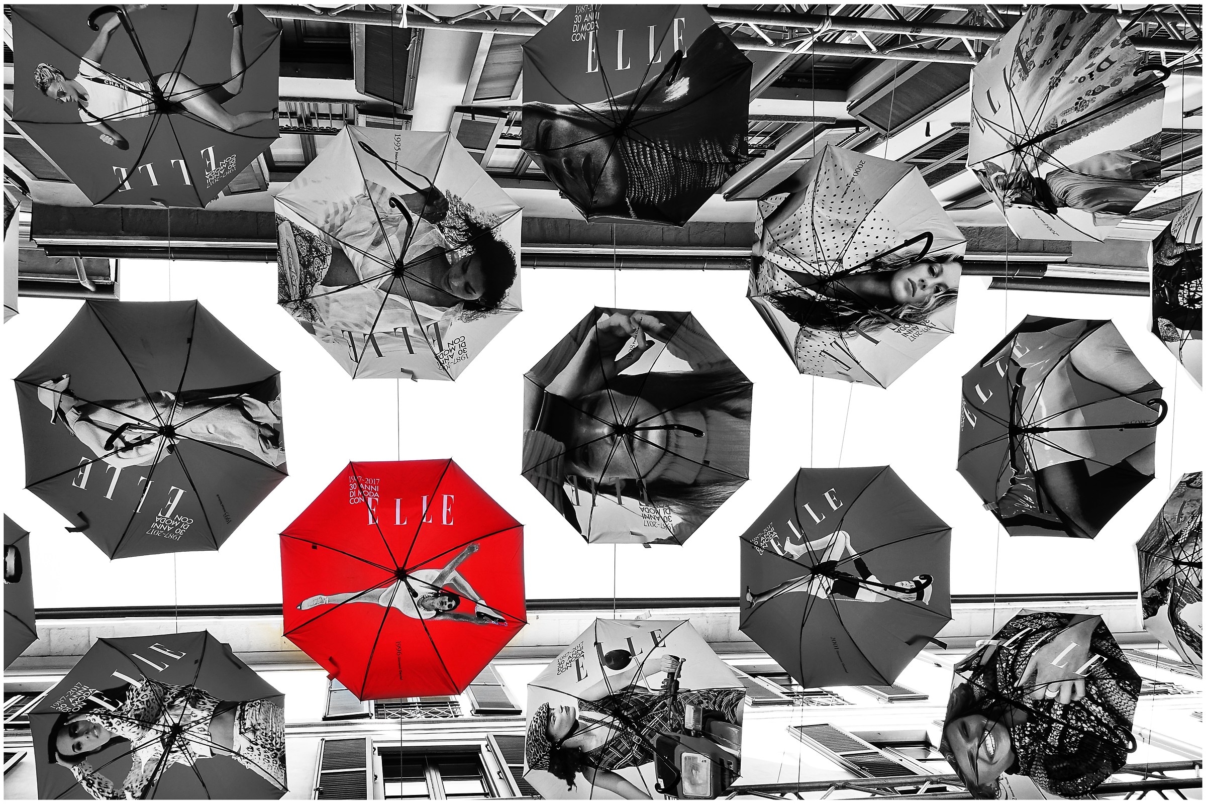 Milan Fashion B & W + Red