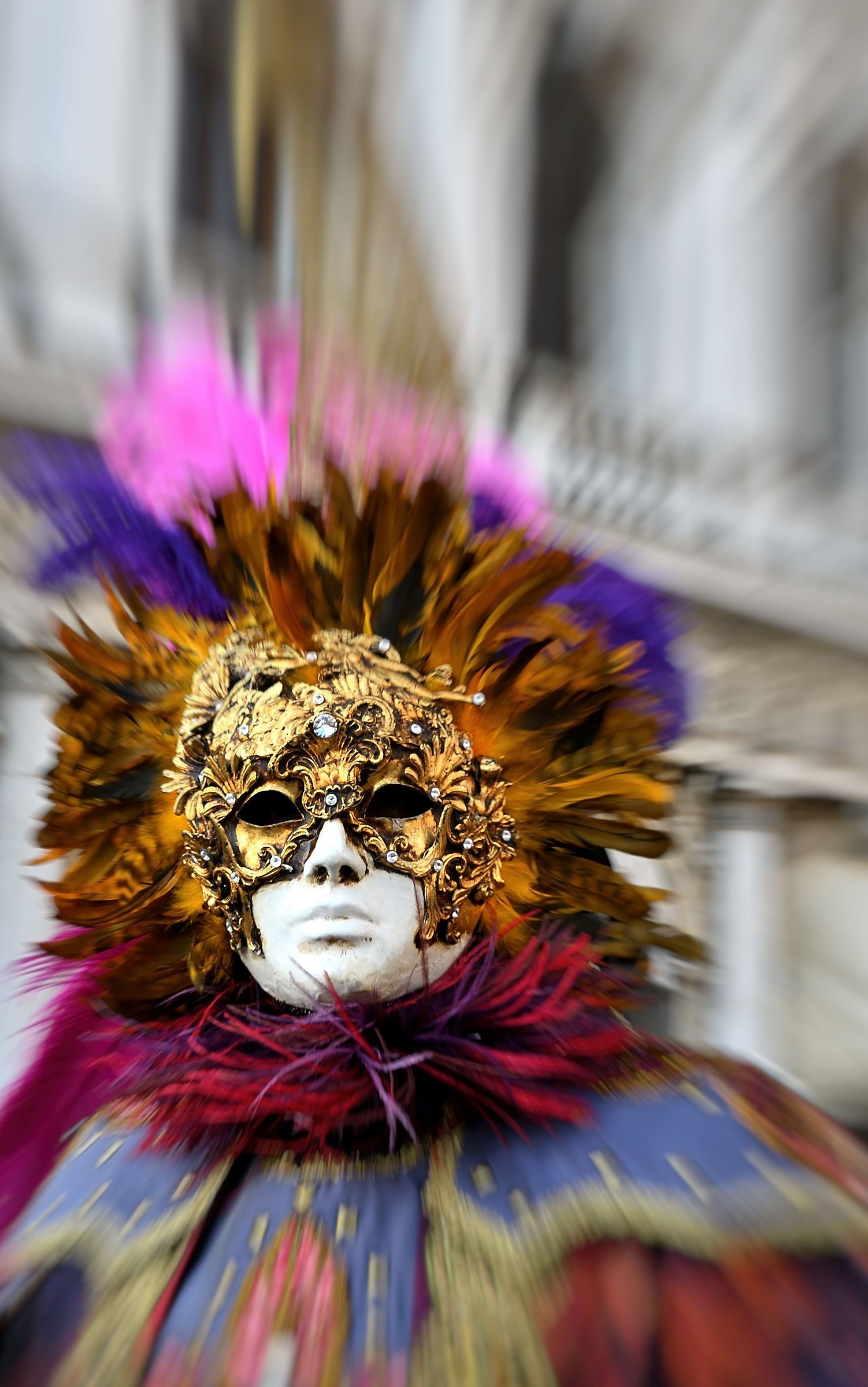 Effetto zoom sul carnevale