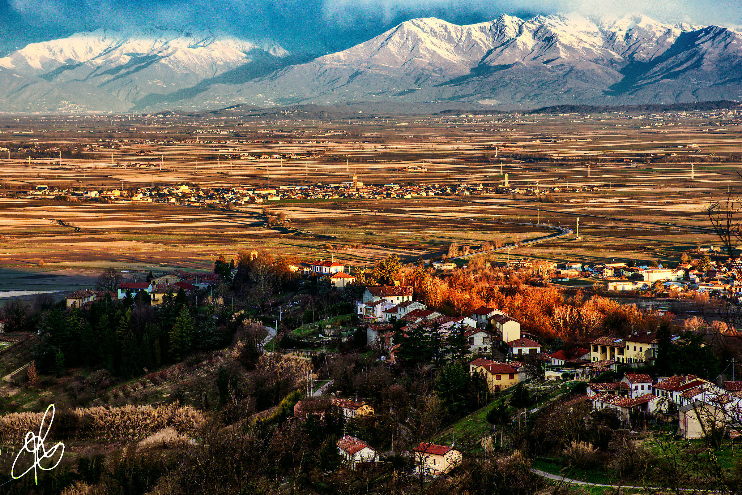 Rocca, the Plains and Mountains