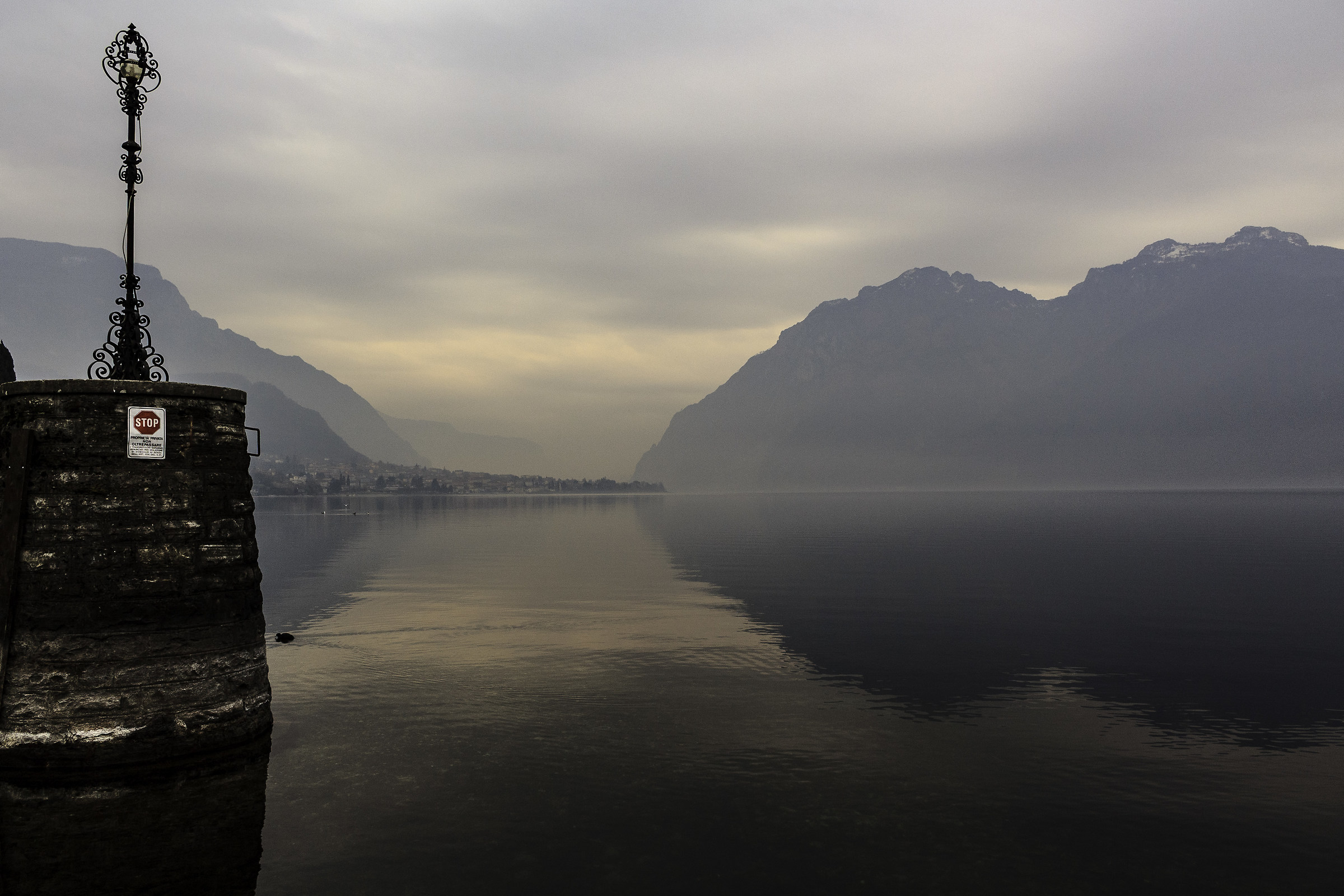 il lume del lago mandello del lario