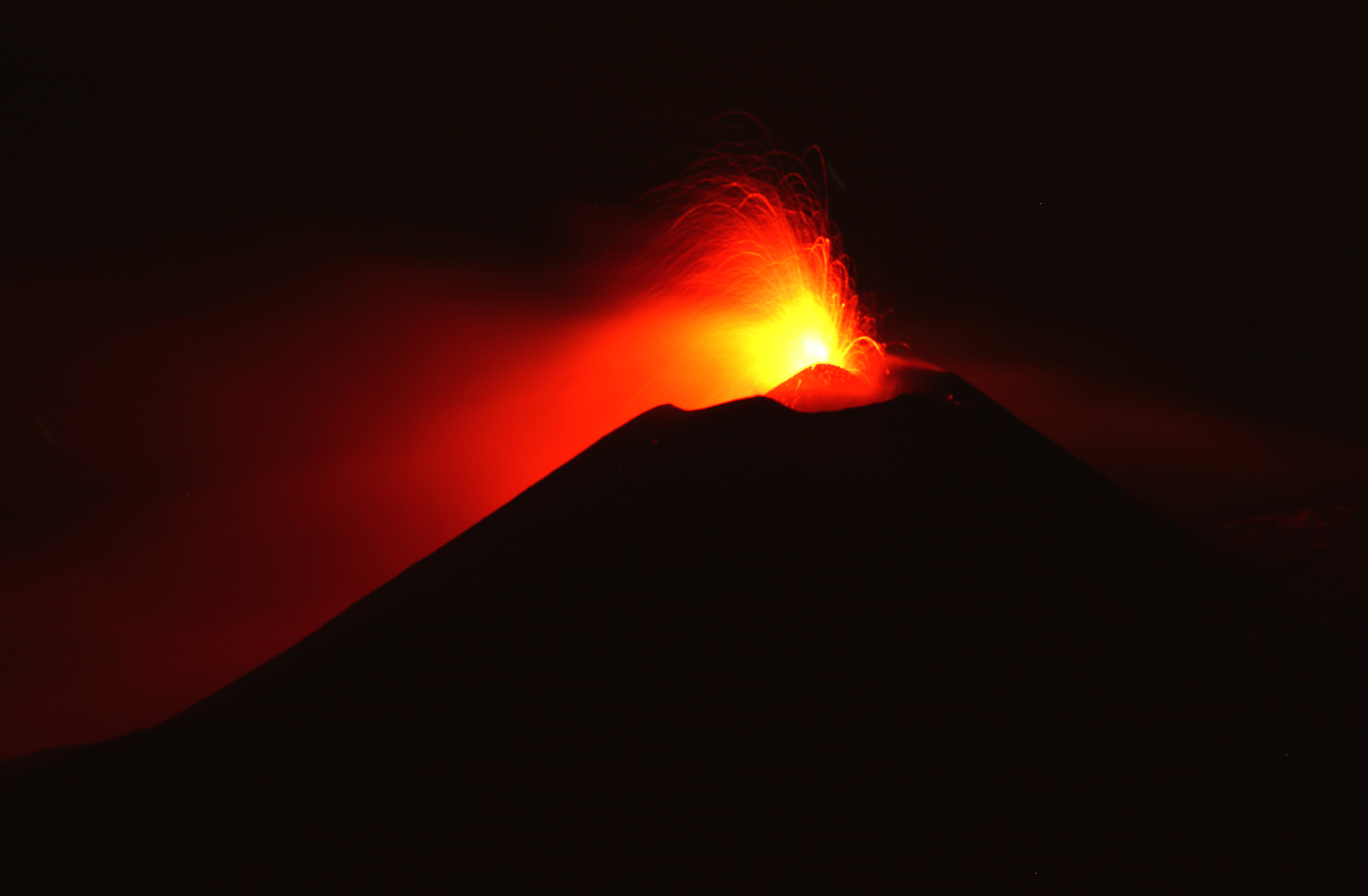 Etna- eruption from the crater Southeast 03/01/2017