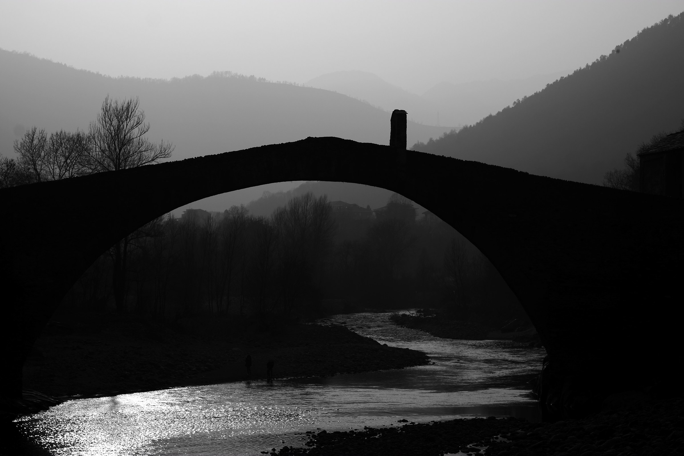 Il diavolo veste nero.