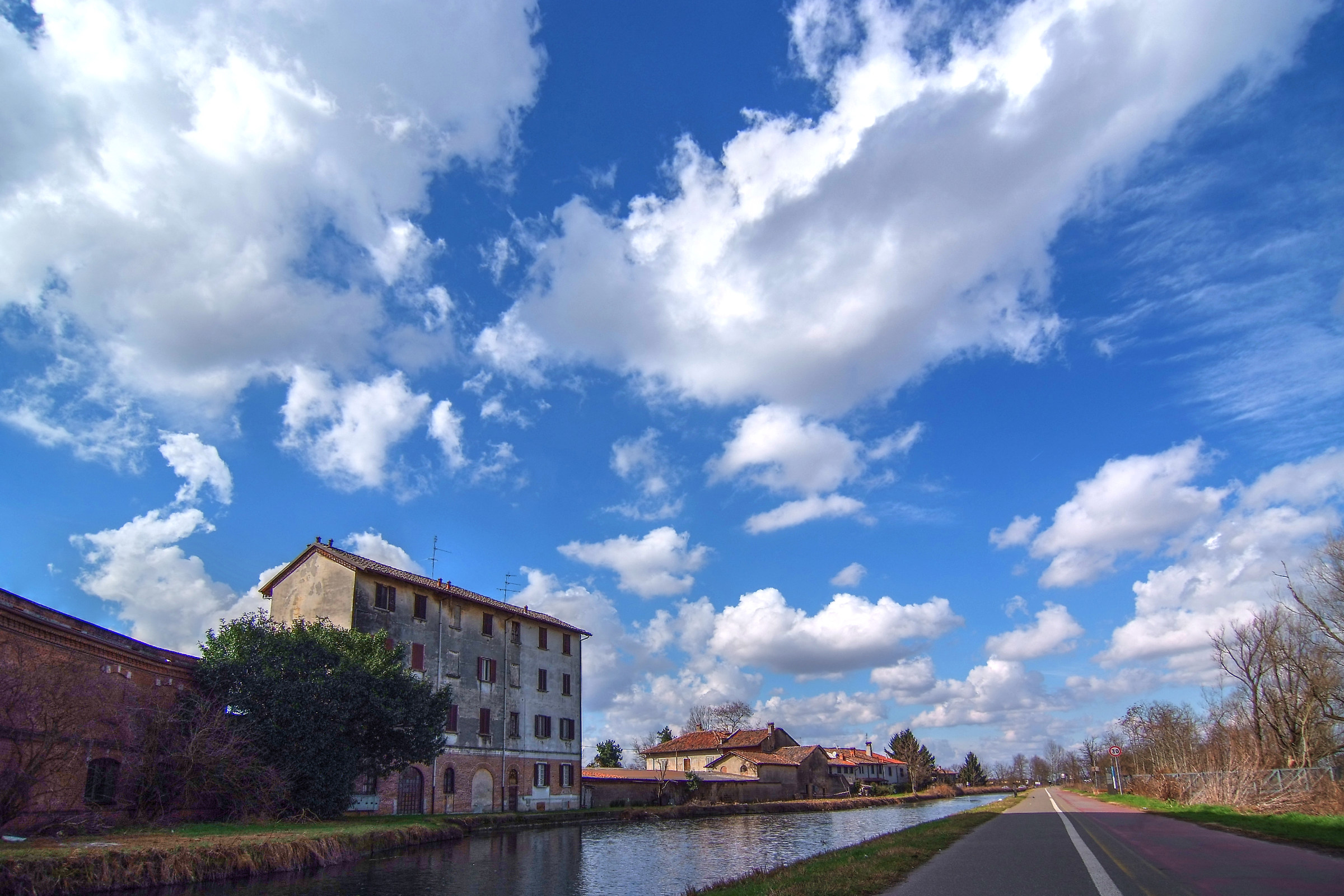Certosa di Pavia, Via Alzaia Pavese